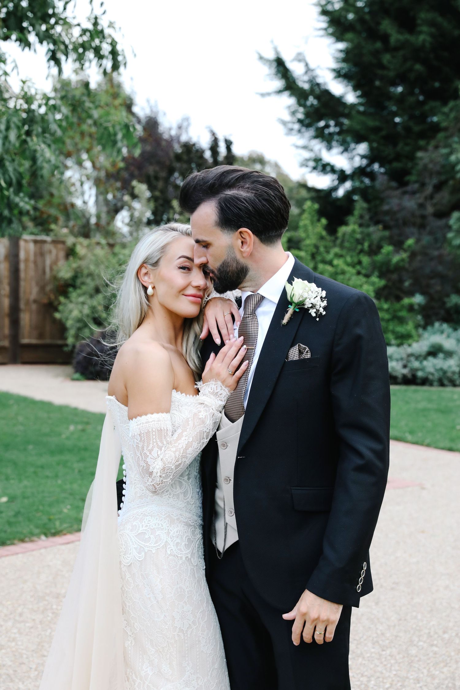 Editorial Wedding Photographer
Derbyshire Wedding Photography
Nottingham Wedding Photography
London Elopement Photographer