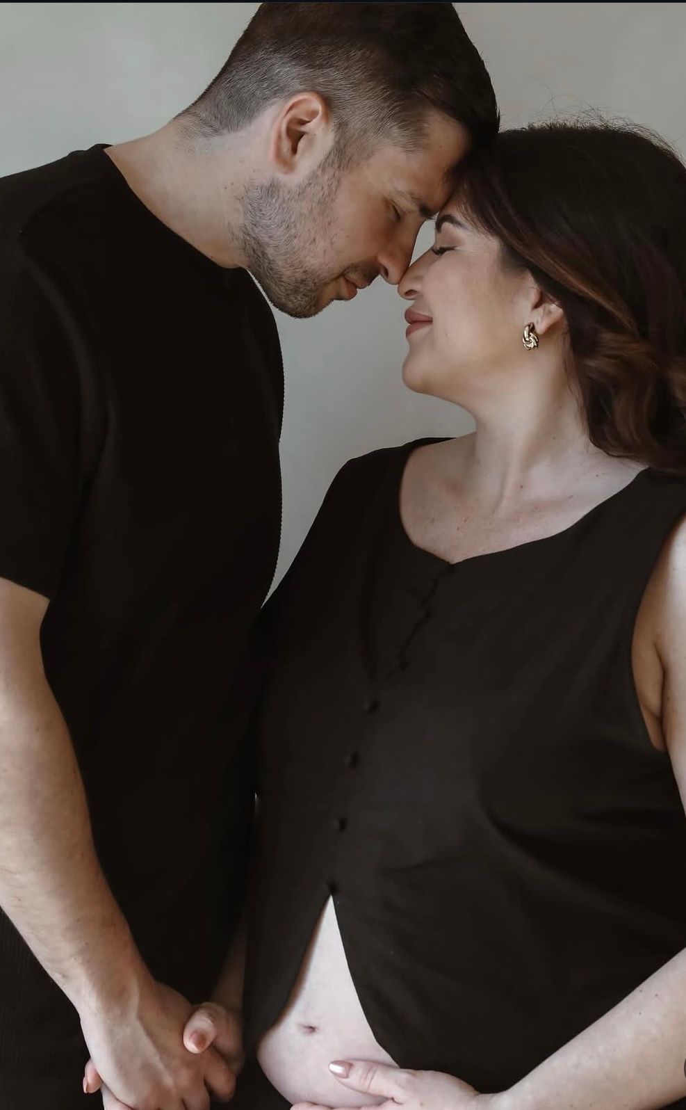 ALILOPHOTO MATERNITY MOTHERHOOD NEWBORN PHOTOGRAPHER NEARBY