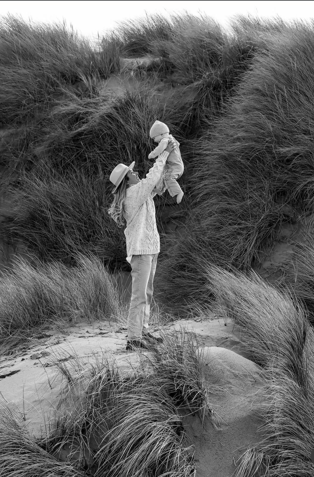 ALILOPHOTO MATERNITY MOTHERHOOD PHOTOGRAPHER NEARBY
