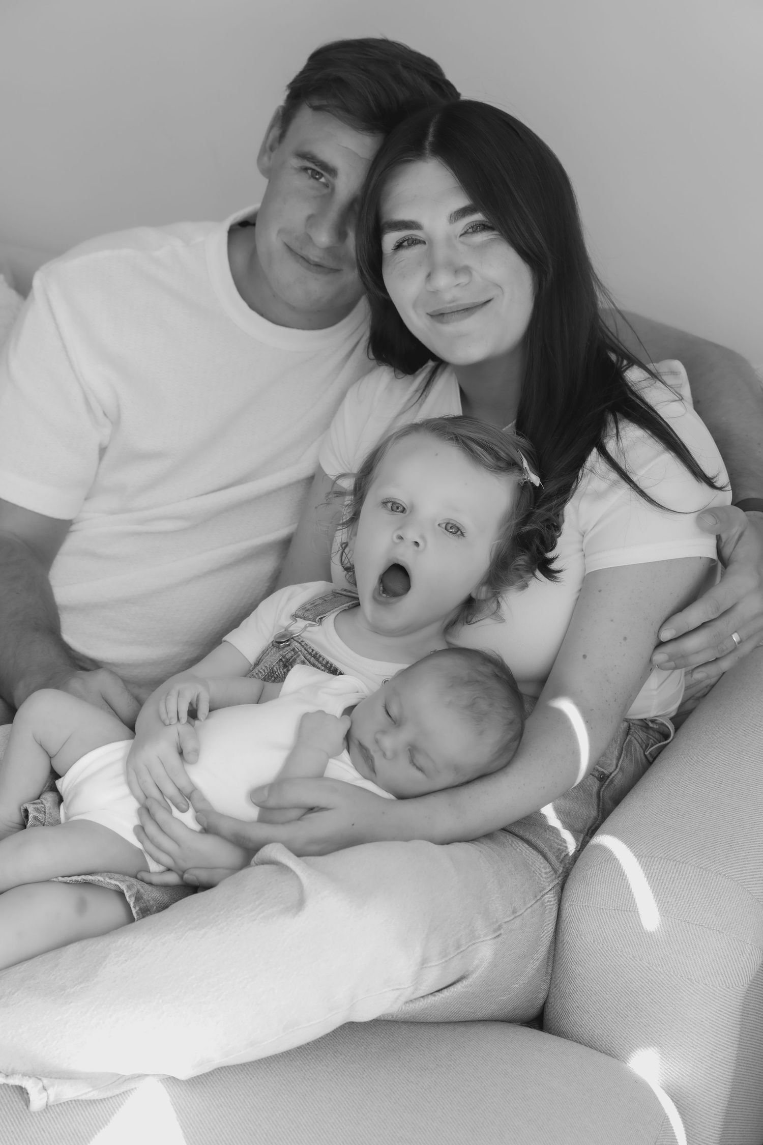 ALILOPHOTO DERBYSHIRE BASED NEWBORN PHOTOGRAPHER FAMILY PHOTOGRAPHY NEWBORN PHOTOGRAPHY
