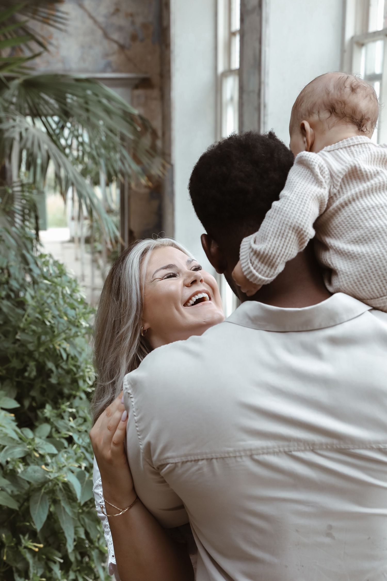 ALILOPHOTO MATERNITY MOTHERHOOD PHOTOGRAPHER NEARBY