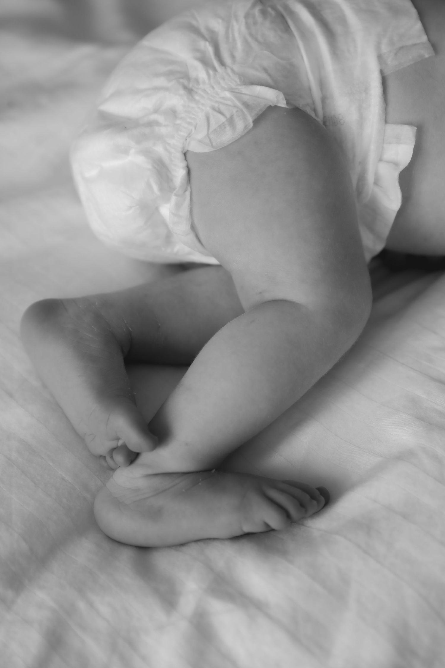 ALILOPHOTO MATERNITY MOTHERHOOD NEWBORN PHOTOGRAPHER NEARBY