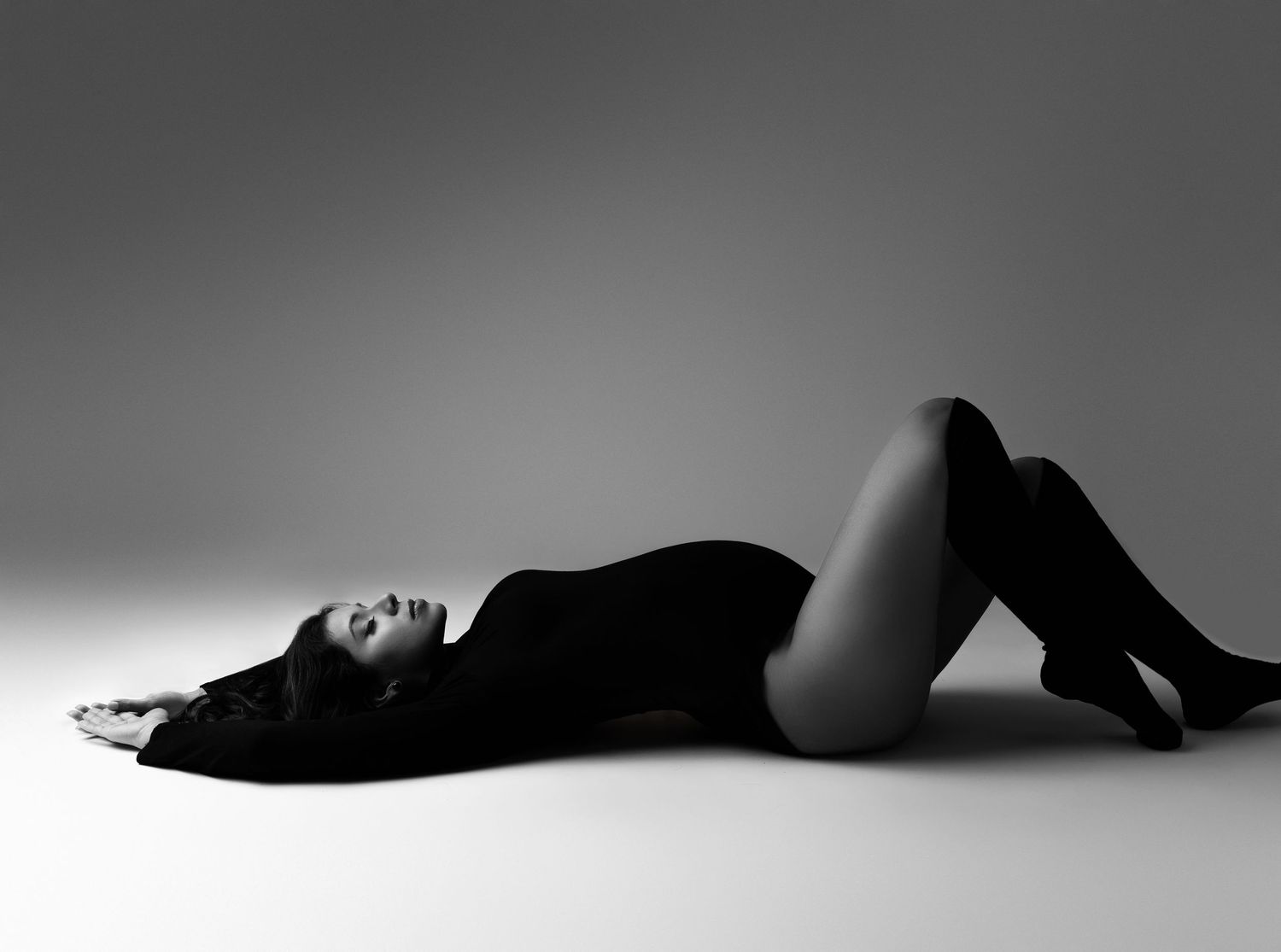 Connecticut Maternity Photographer, Rhode Island Photographer, NYC Maternity, Boston maternity Photography CT black and white maternity MA