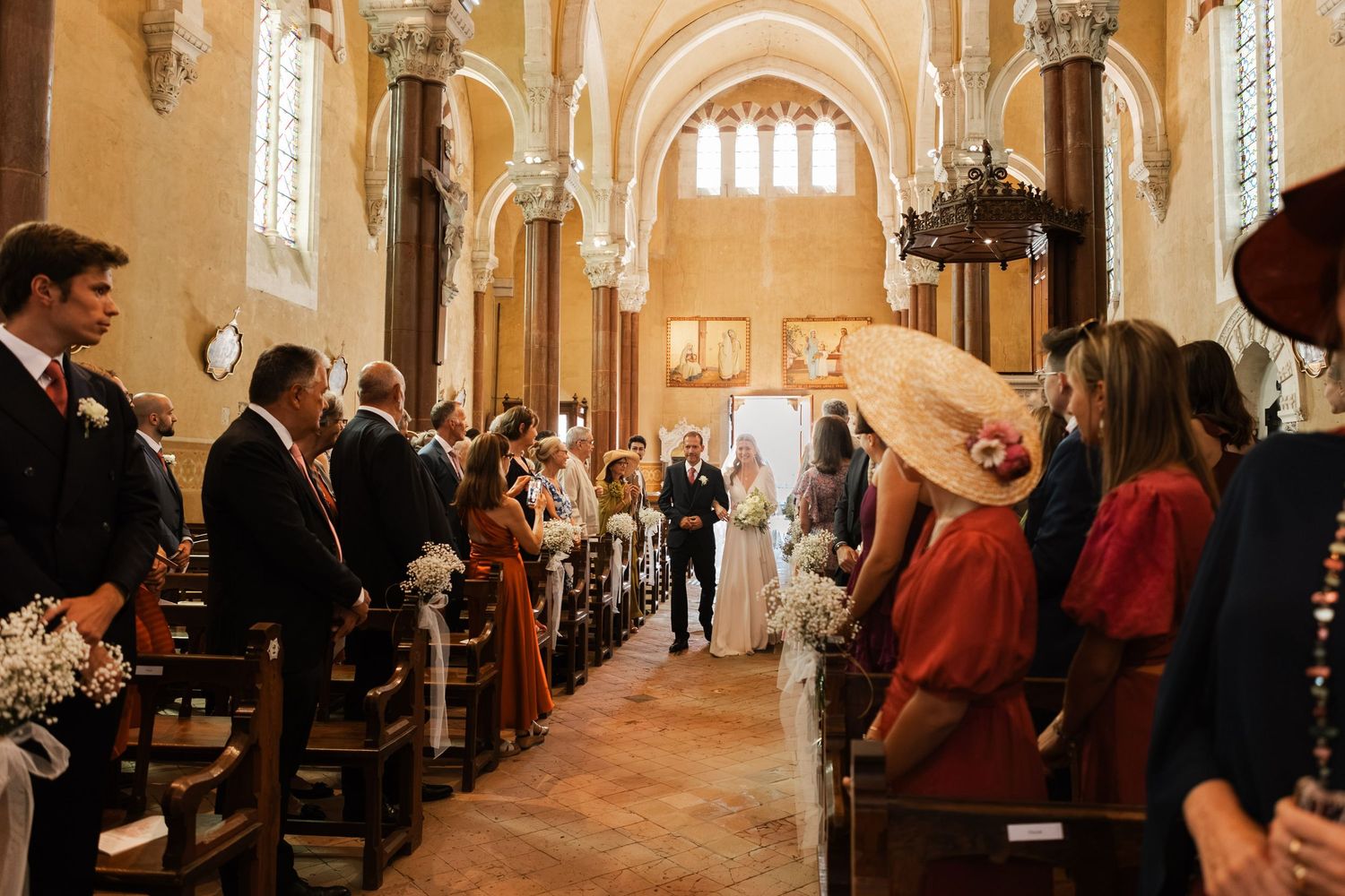 photo mariage entrée église
