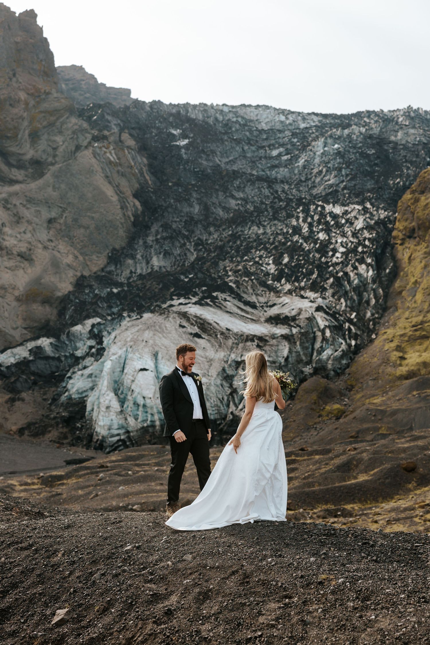 bride and groom first look in Þórsmörk (Thórsmörk), Iceland