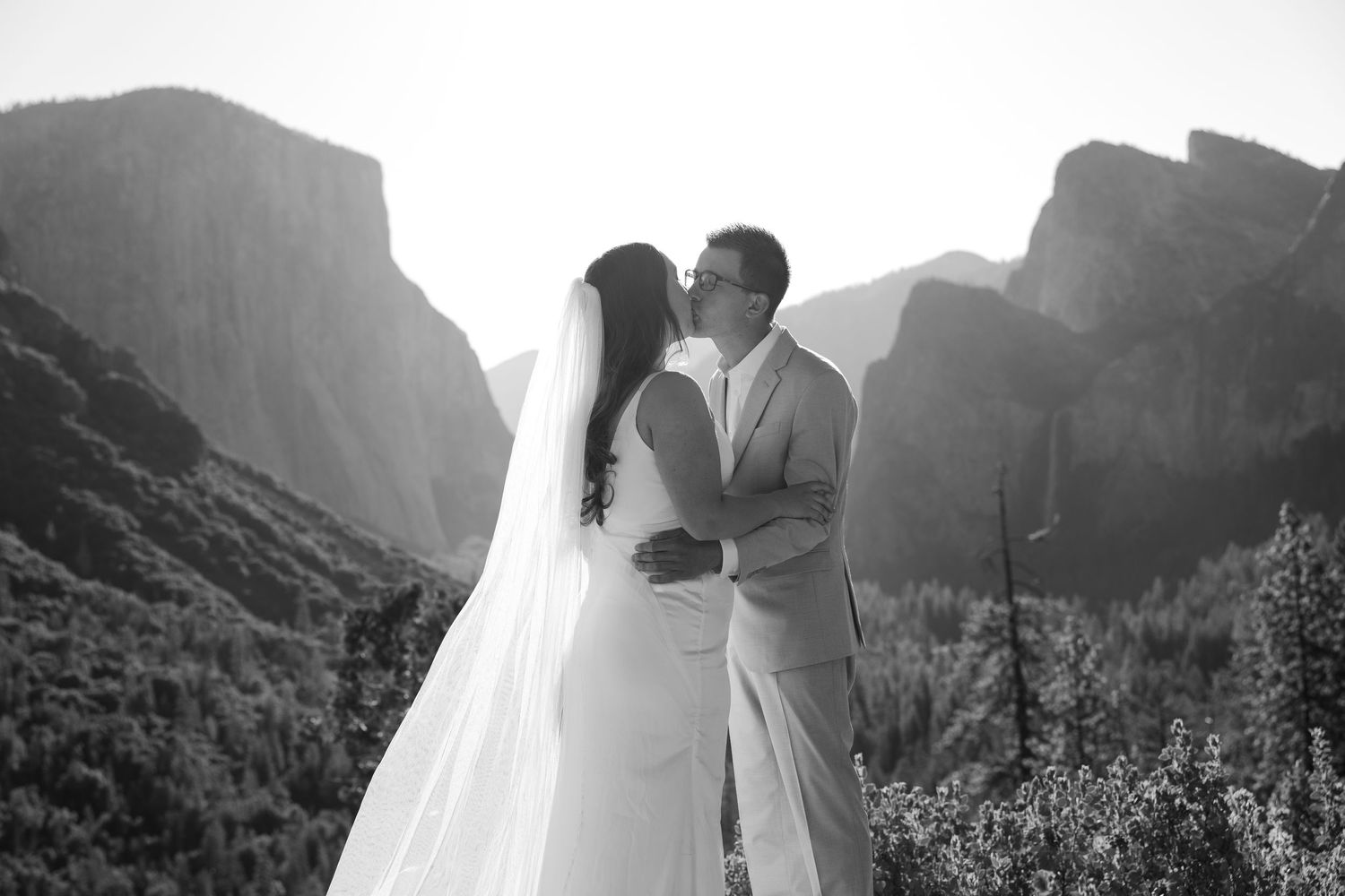 authentic and romantic yosemite national park elopement photographer