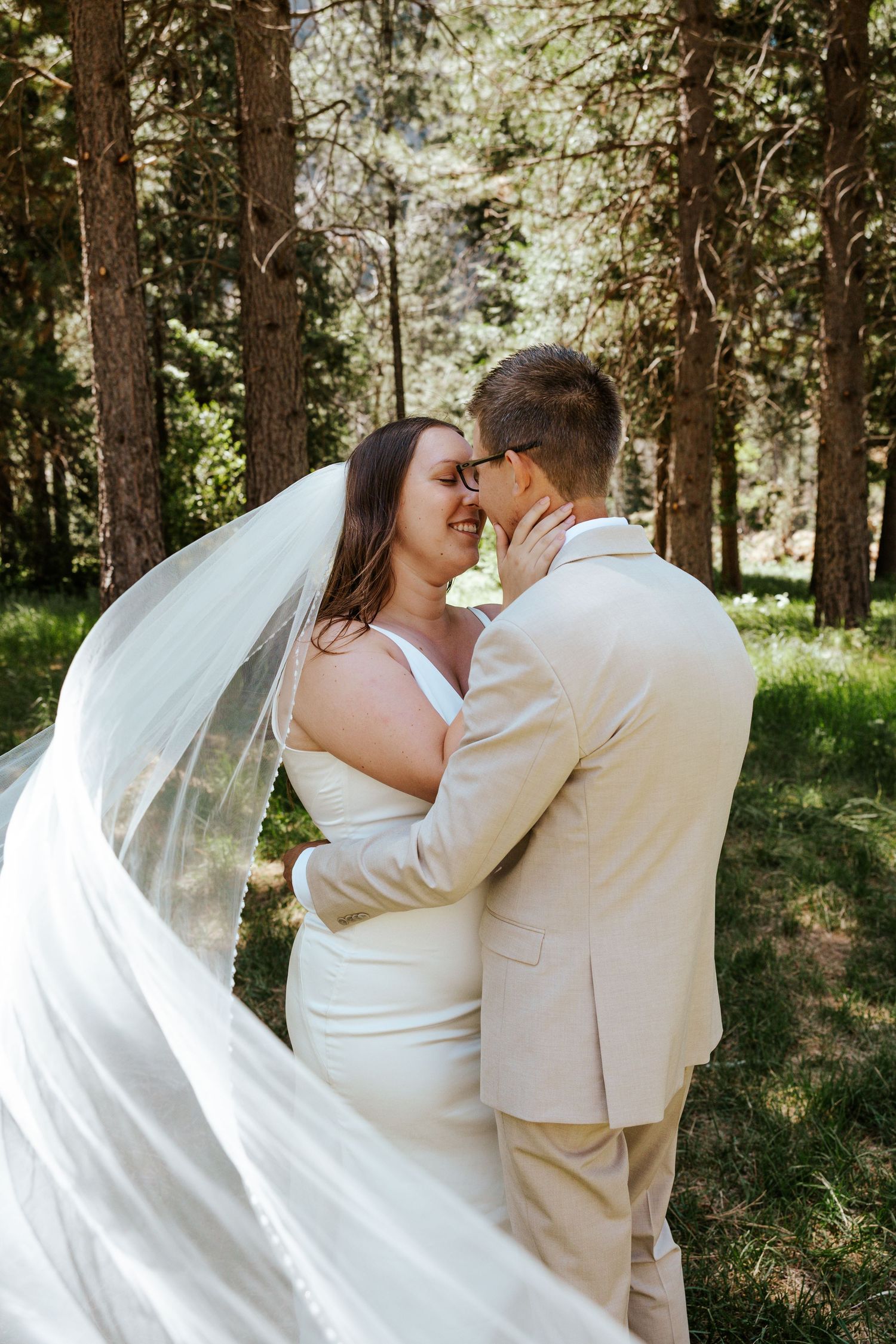 romantic and authentic yosemite national park elopement photographer
