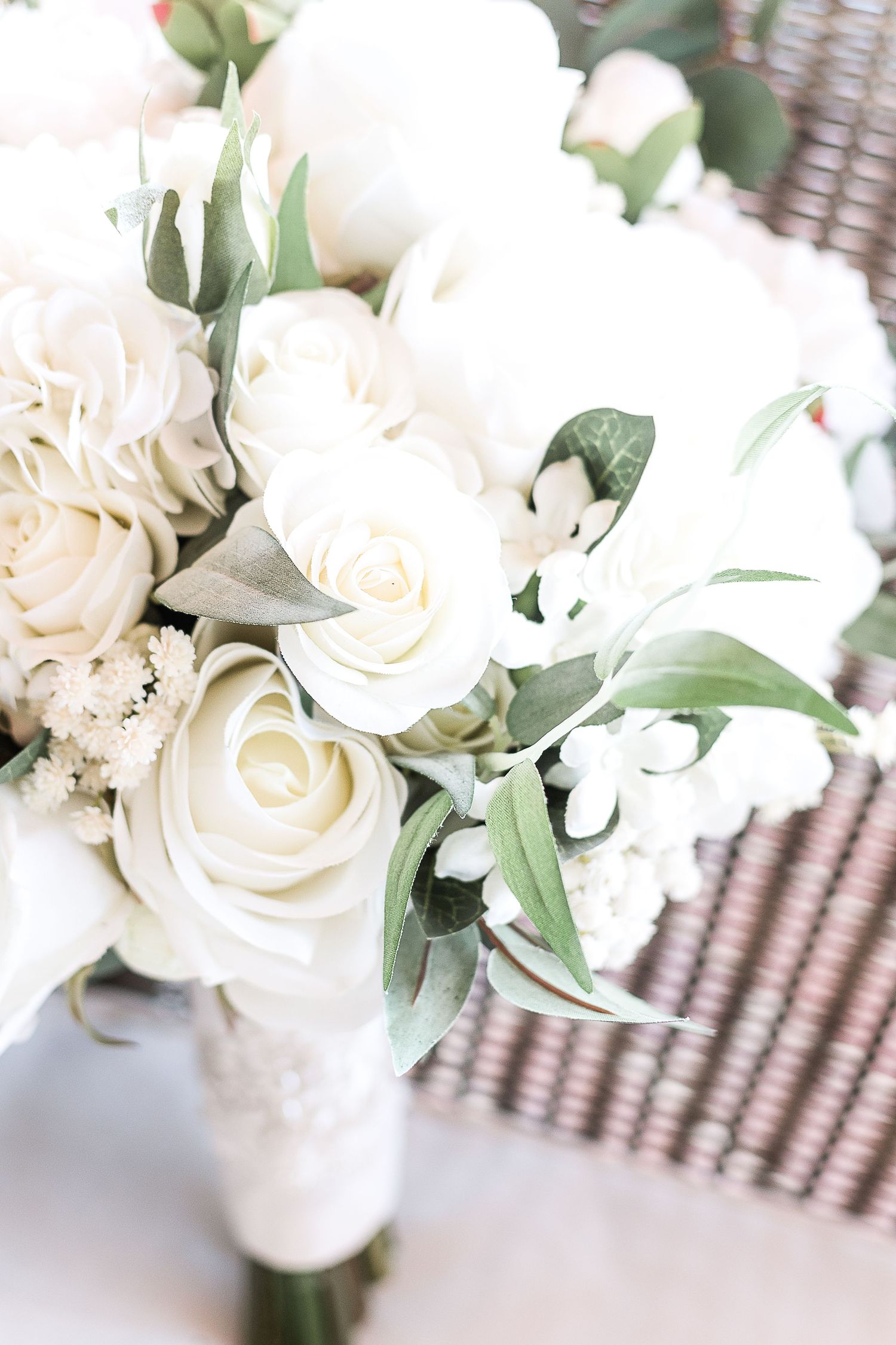 White bridal bouquet