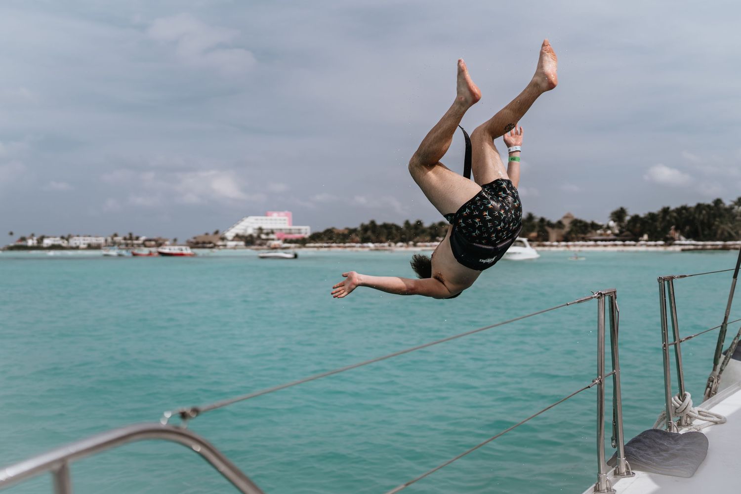 Destination wedding, Catamaran Trip to  Isla Mujeras, David Jesse Photo wedding photographer