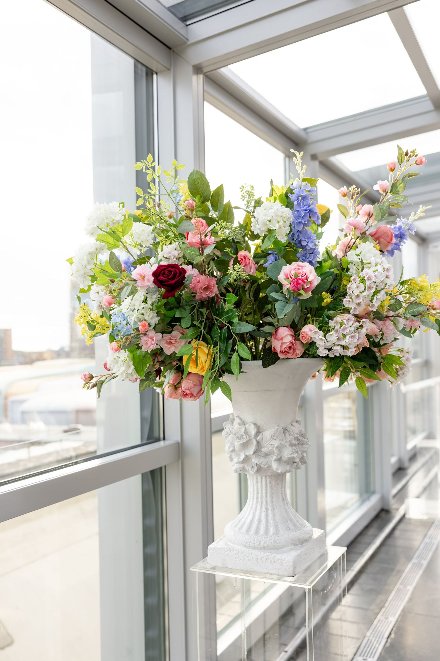 Timeless rooftop wedding at Revery in Columbus by Julia and Sean Photography, serving Dayton, Columbus & Cincinnati.