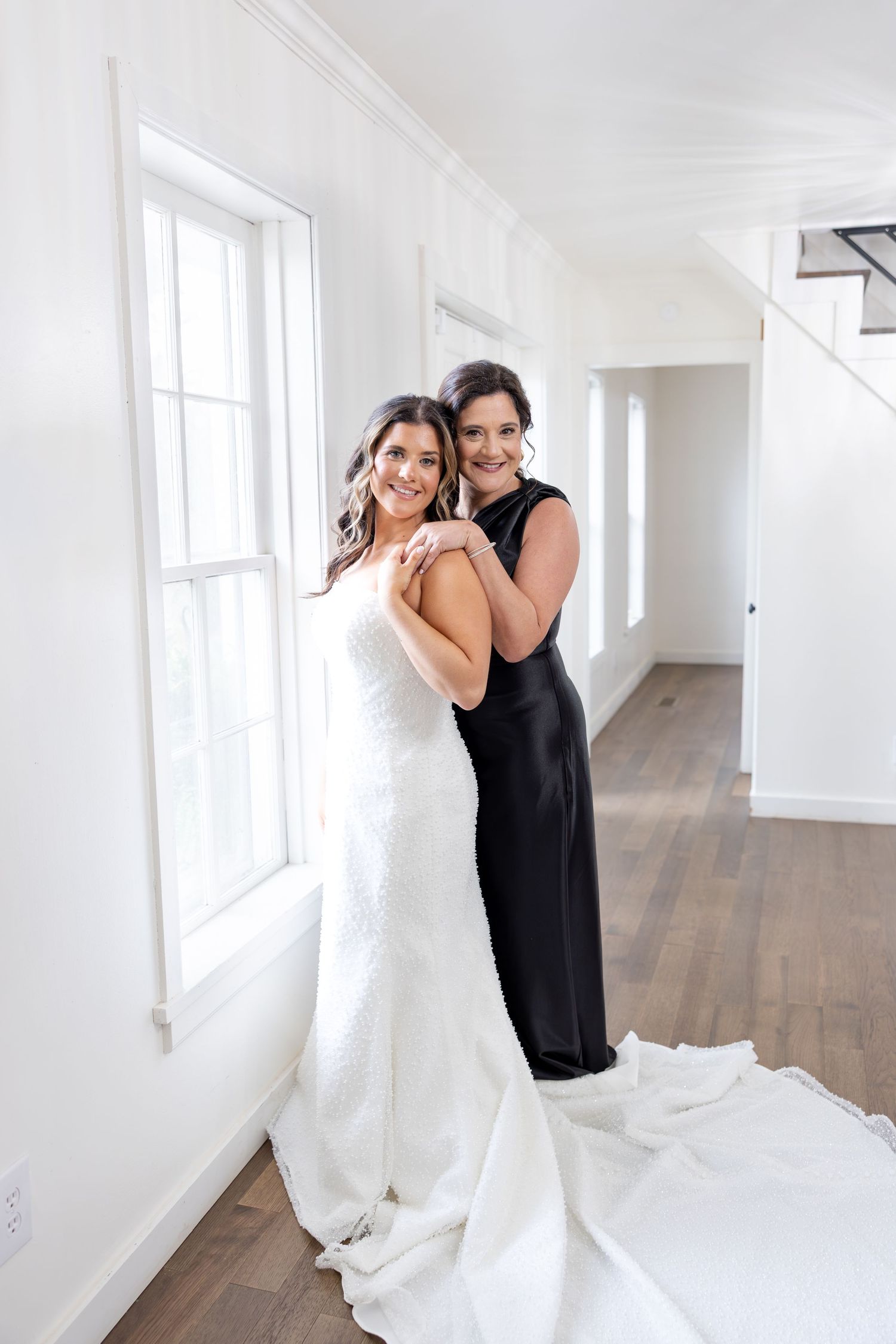 Elegant wedding at The Upton House in Guntersville, Alabama featuring a joyful bride and groom and timeless southern elegance.