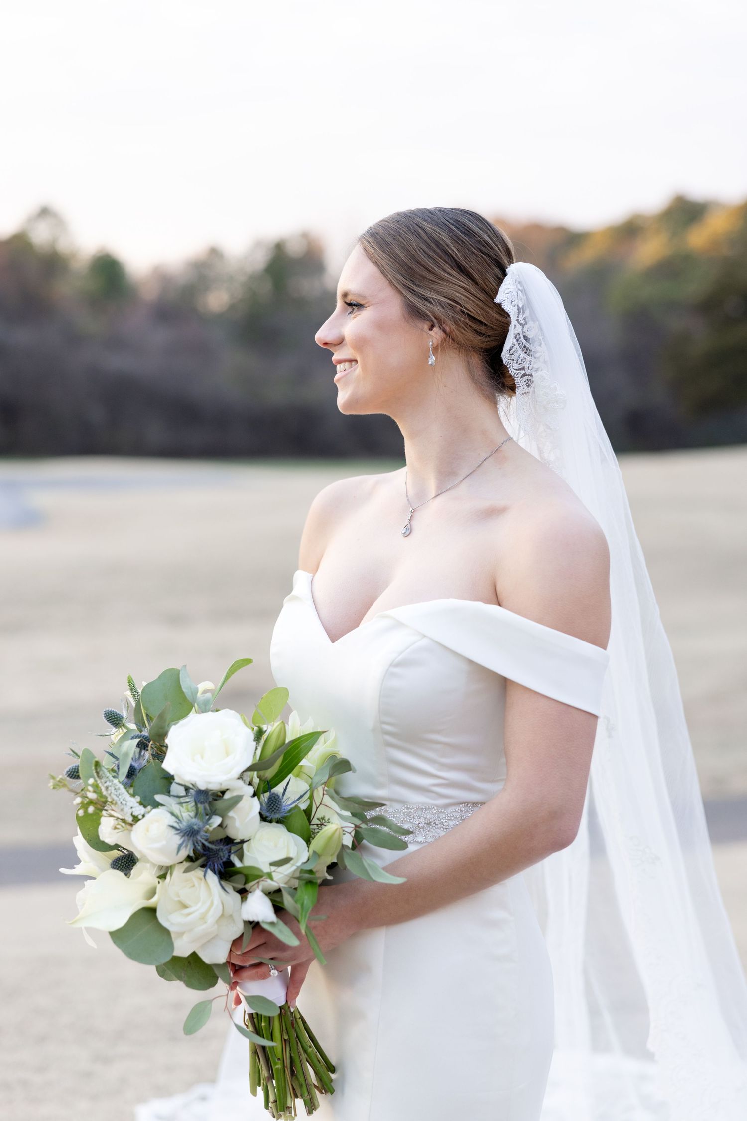 Light and airy wedding photography by Julia and Sean Photography, husband-and-wife photographers serving joyful brides in Dayton, Cincinnati