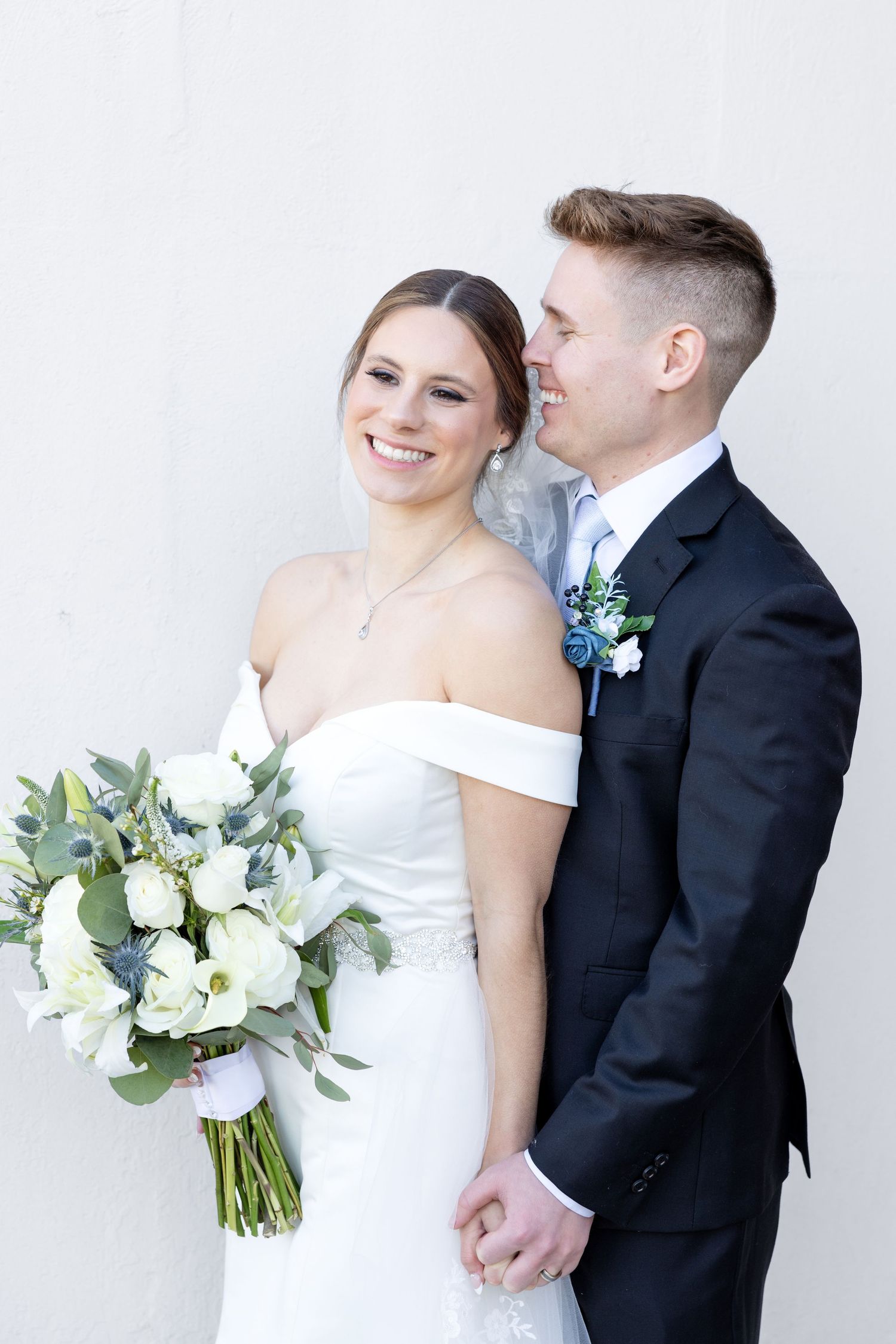 Light and airy wedding photography by Julia and Sean Photography, husband-and-wife photographers serving joyful brides in Dayton, Cincinnati