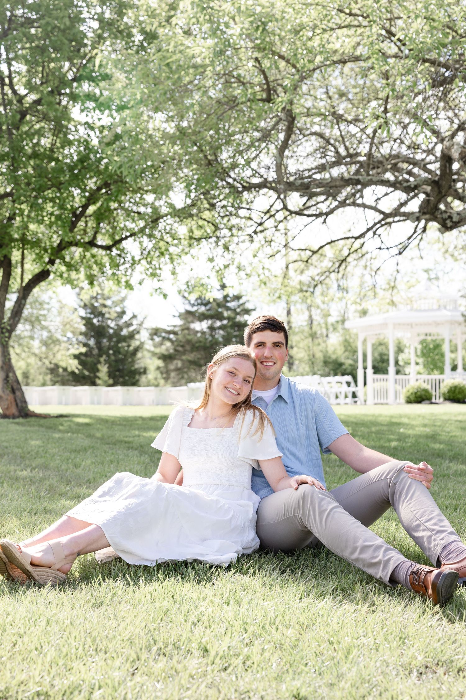 Timeless engagement session at Magnolia Estate in Miamisburg, Ohio by Julia and Sean Photography