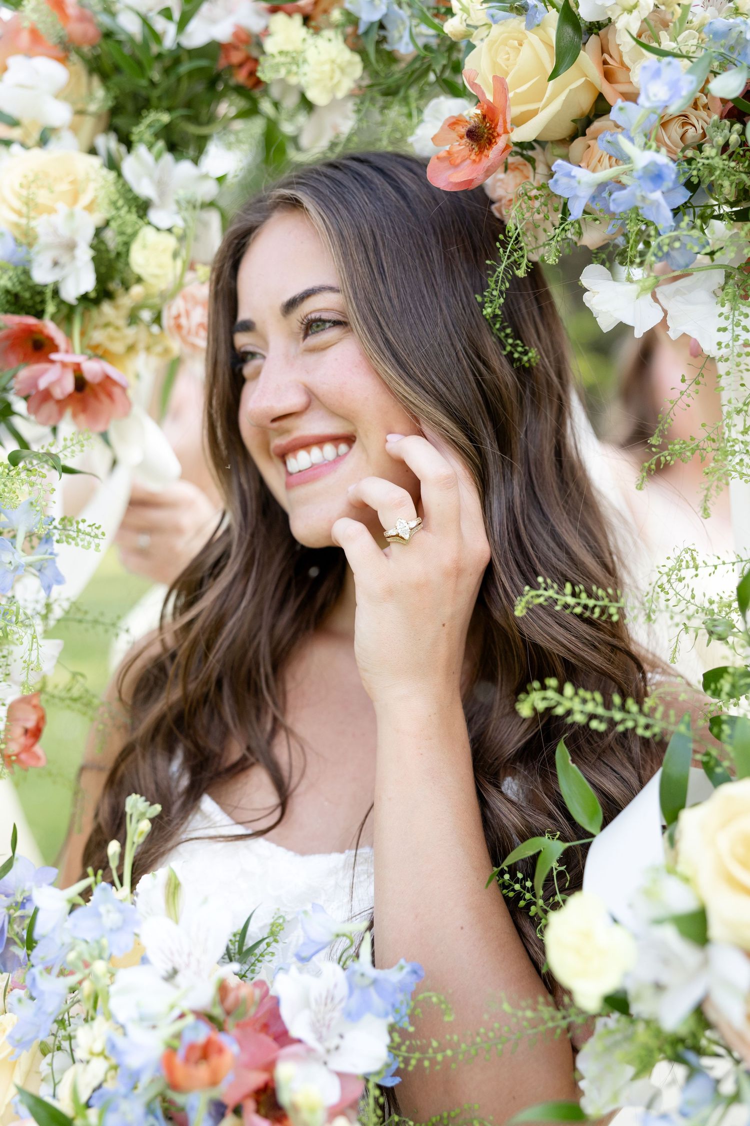 Timeless wedding inspiration at The Beverly Mansion featuring romantic portraits, elegant details, and a joyful celebration in Marengo, Ohio