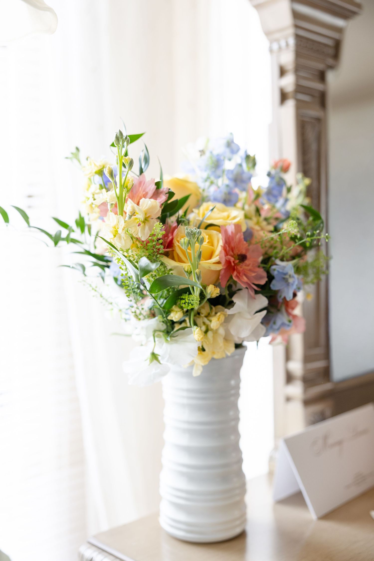 Elegant summer wedding at The Beverly Mansion in Marengo, Ohio captured by Dayton wedding photographers Julia & Sean Photography.
