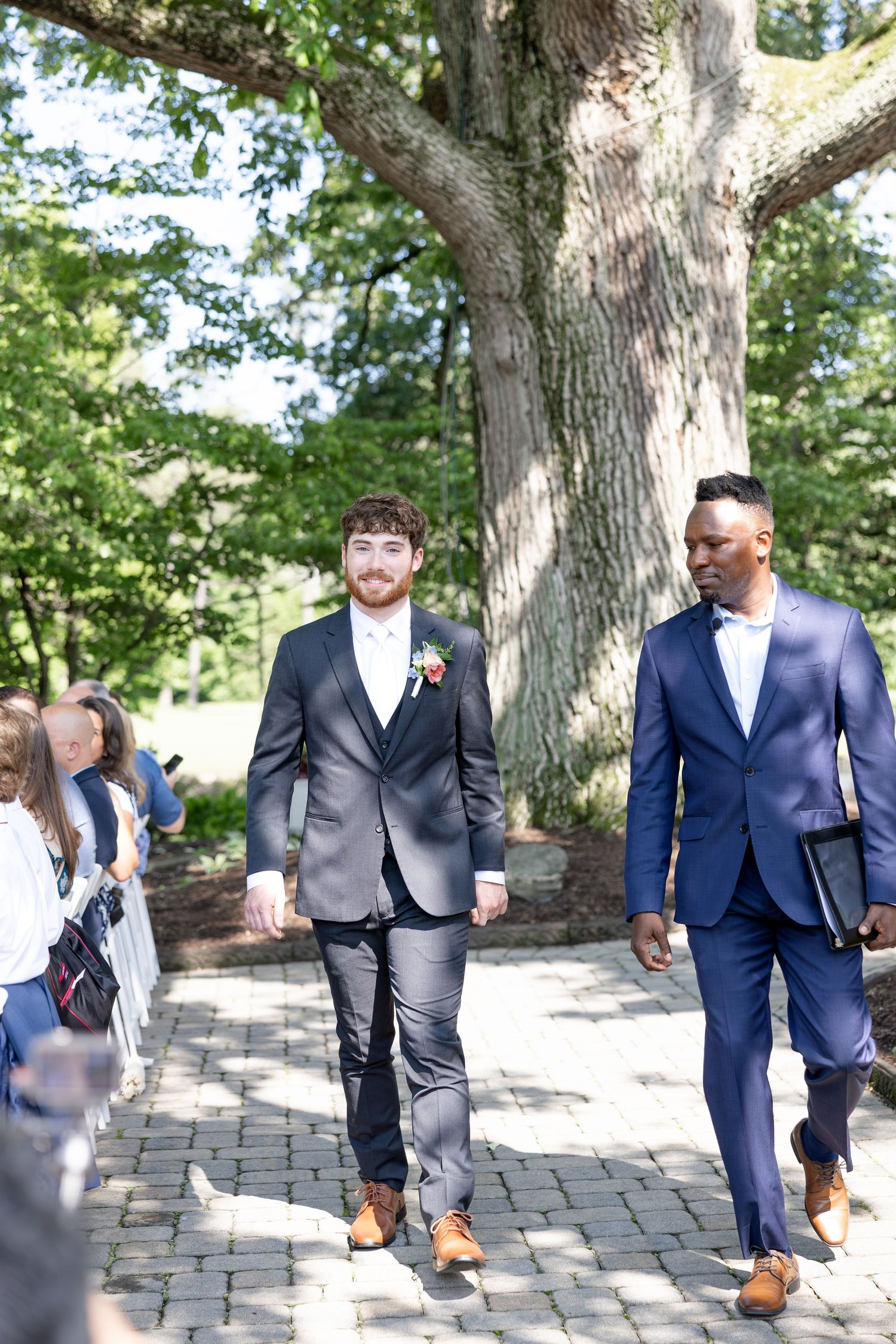 Timeless wedding inspiration at The Beverly Mansion featuring romantic portraits, elegant details, and a joyful celebration in Marengo, Ohio