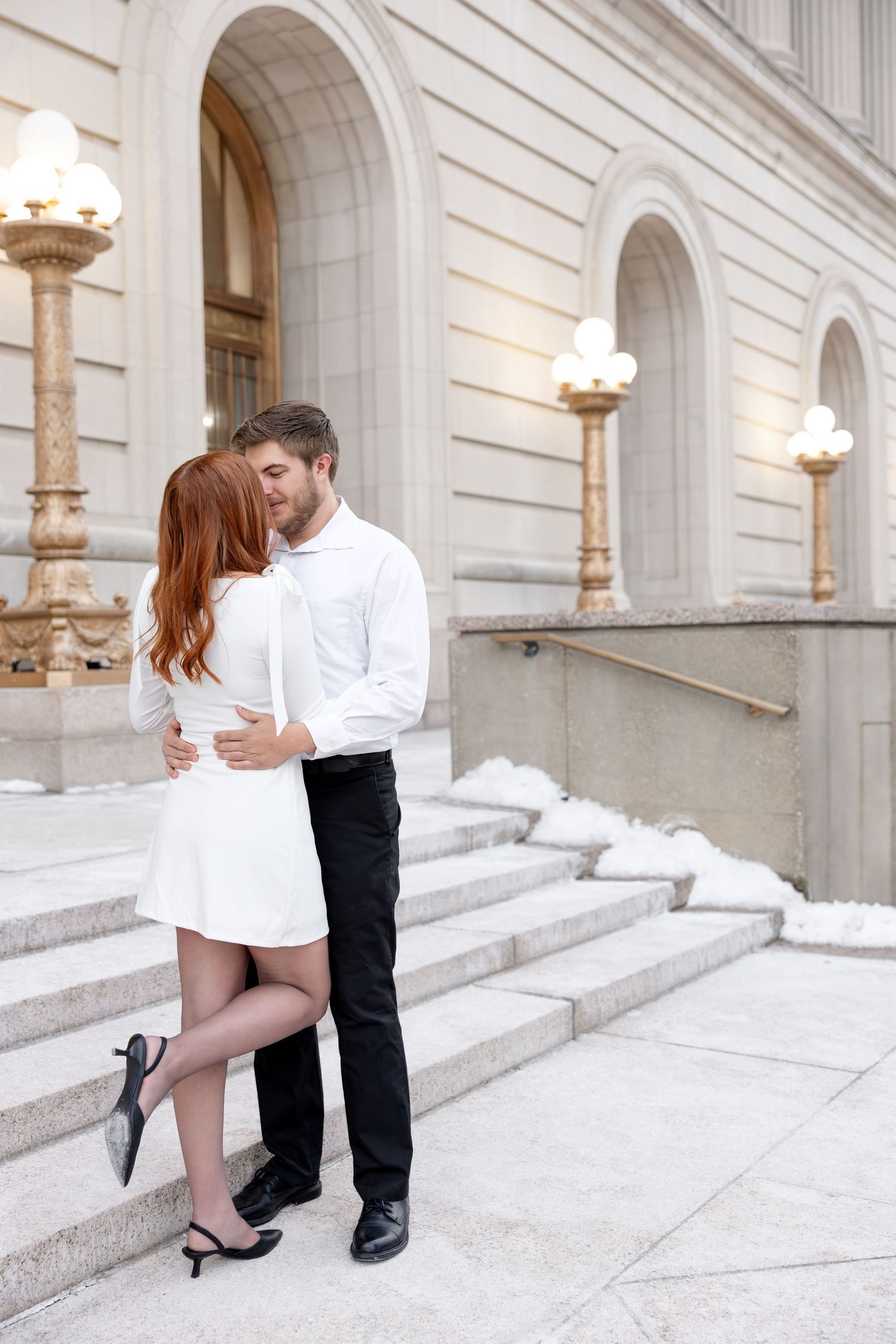 Cincinnati engagement photographer | Julia & Sean Photography | Light and airy wedding photography in Ohio, Kentucky, Tennessee & beyond.