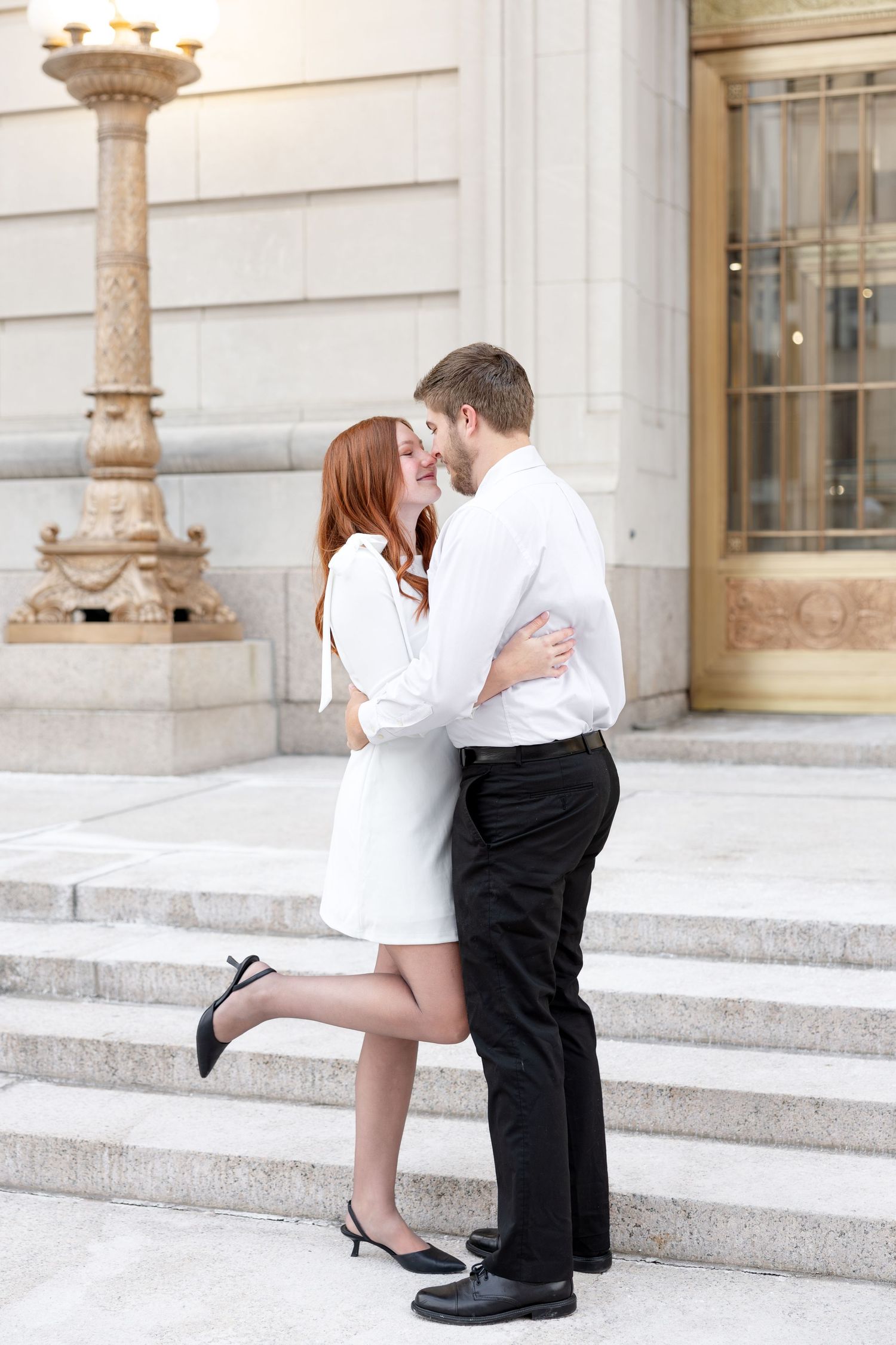 Cincinnati engagement photographer | Julia & Sean Photography | Light and airy wedding photography in Ohio, Kentucky, Tennessee & beyond.