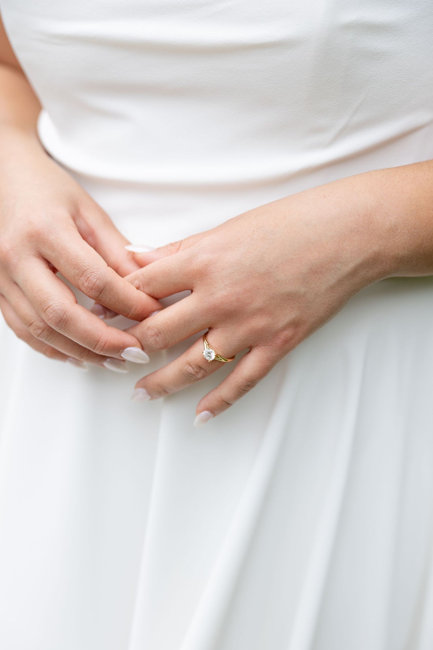 Elegant wedding portraits at Flat 51 in downtown Columbus, Ohio, photographed by Columbus wedding photographers Julia & Sean Photography.