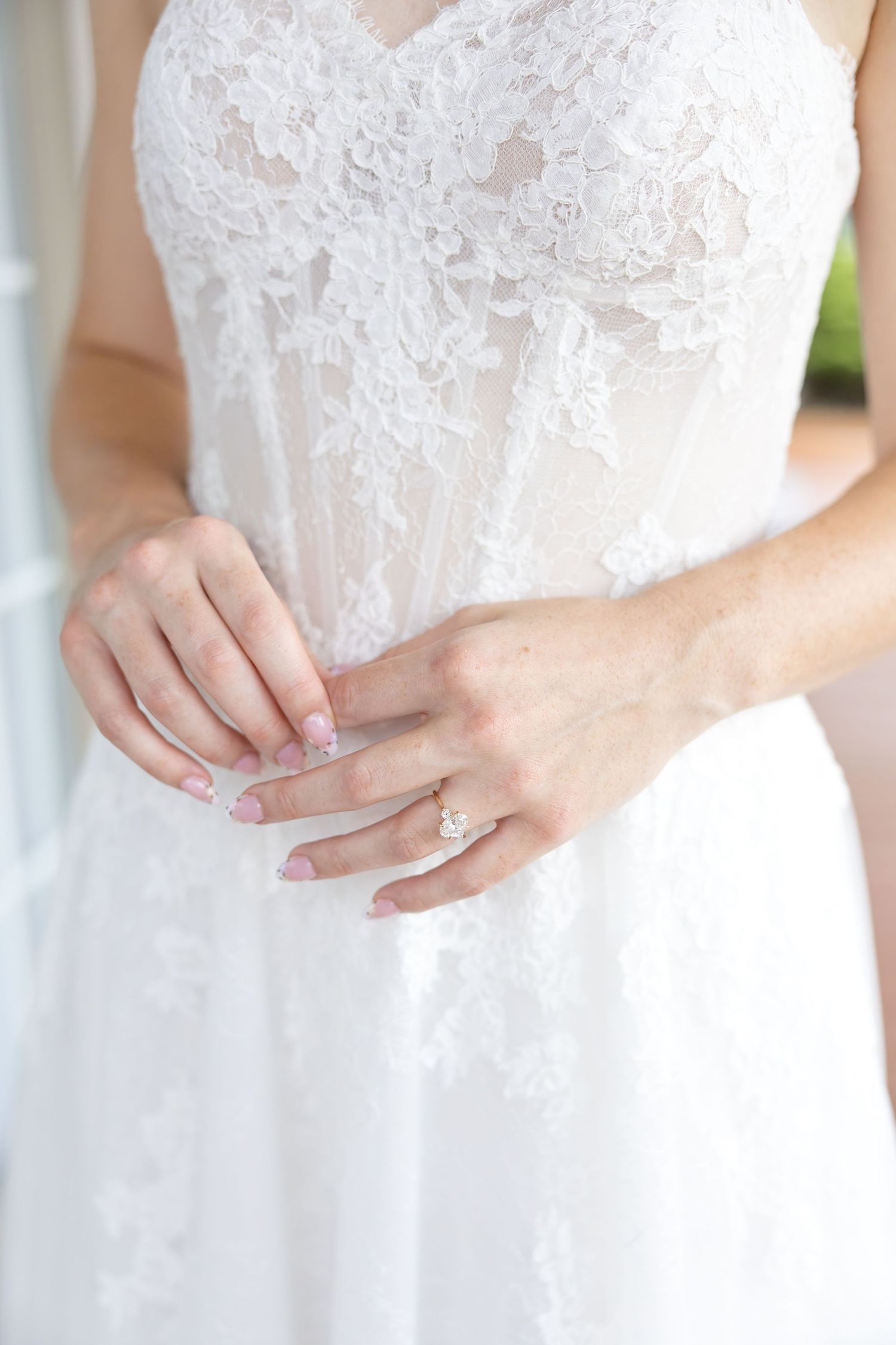 Romantic Meadow Ridge Events wedding in Windsor, Ohio photographed by Julia & Sean Photography, Northeast Ohio wedding photographers.