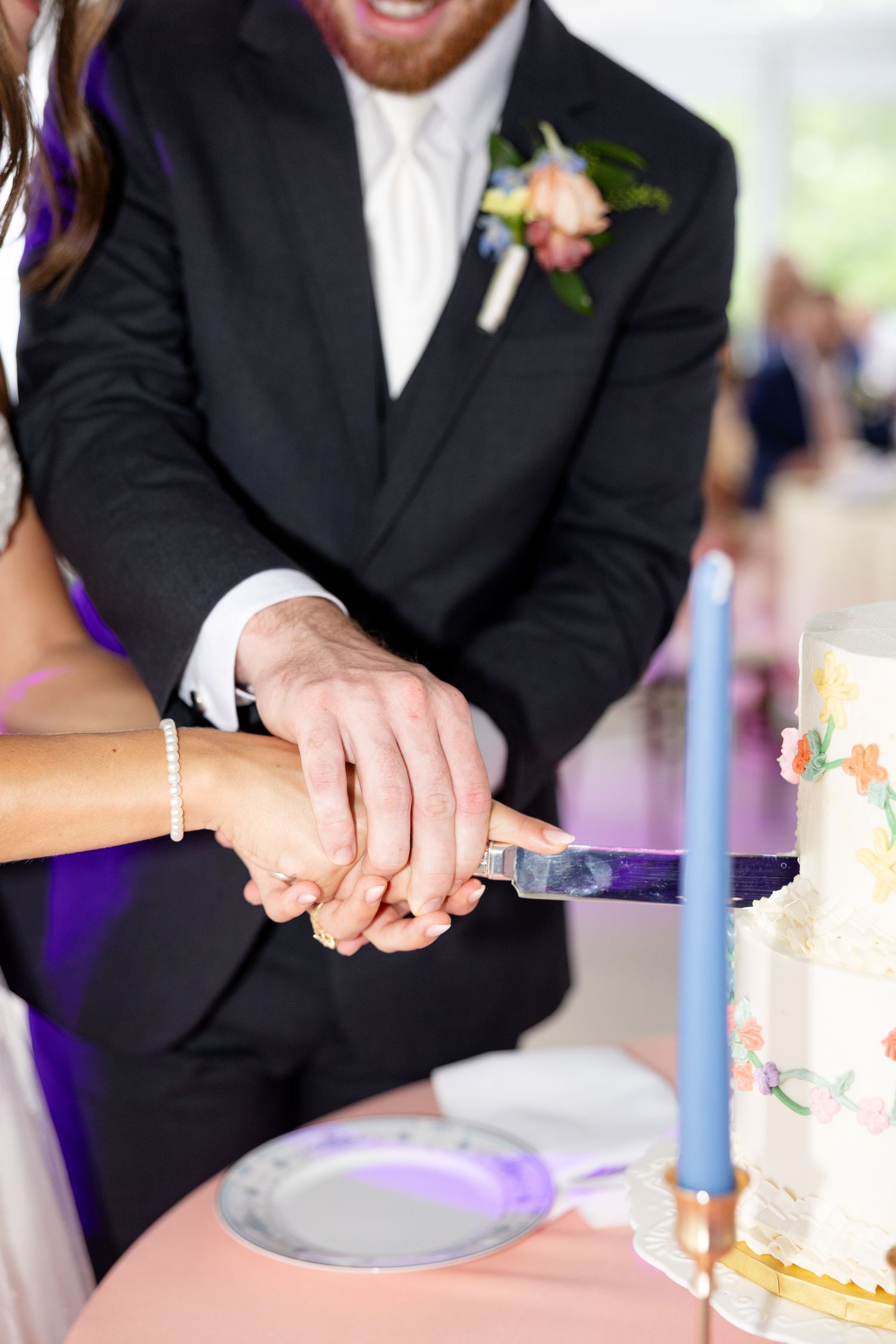 Elegant summer wedding at The Beverly Mansion in Marengo, Ohio captured by Dayton wedding photographers Julia & Sean Photography.