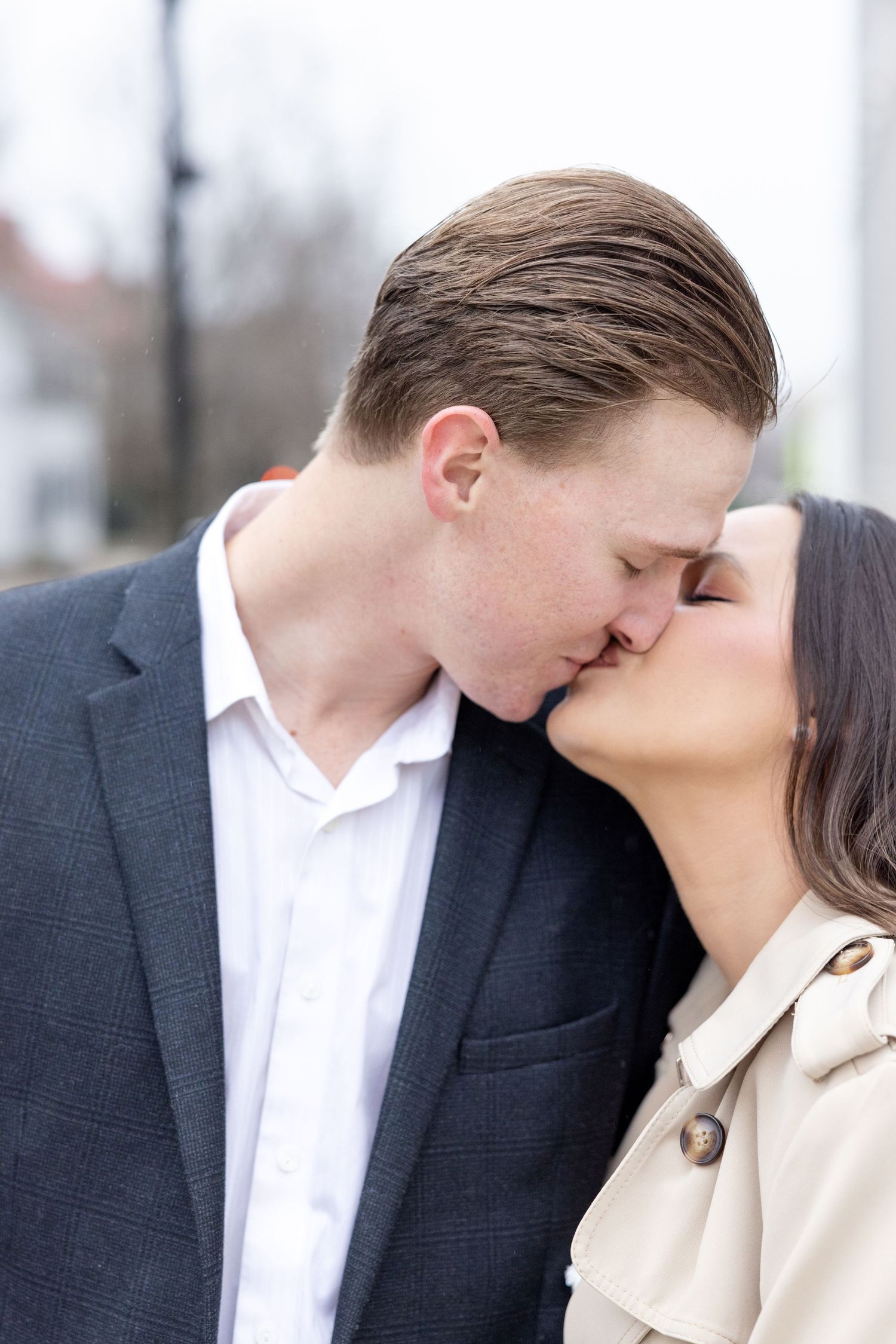 Huntsville engagement photographer | Julia & Sean Photography | Light and airy wedding photography capturing joyful, timeless moments.