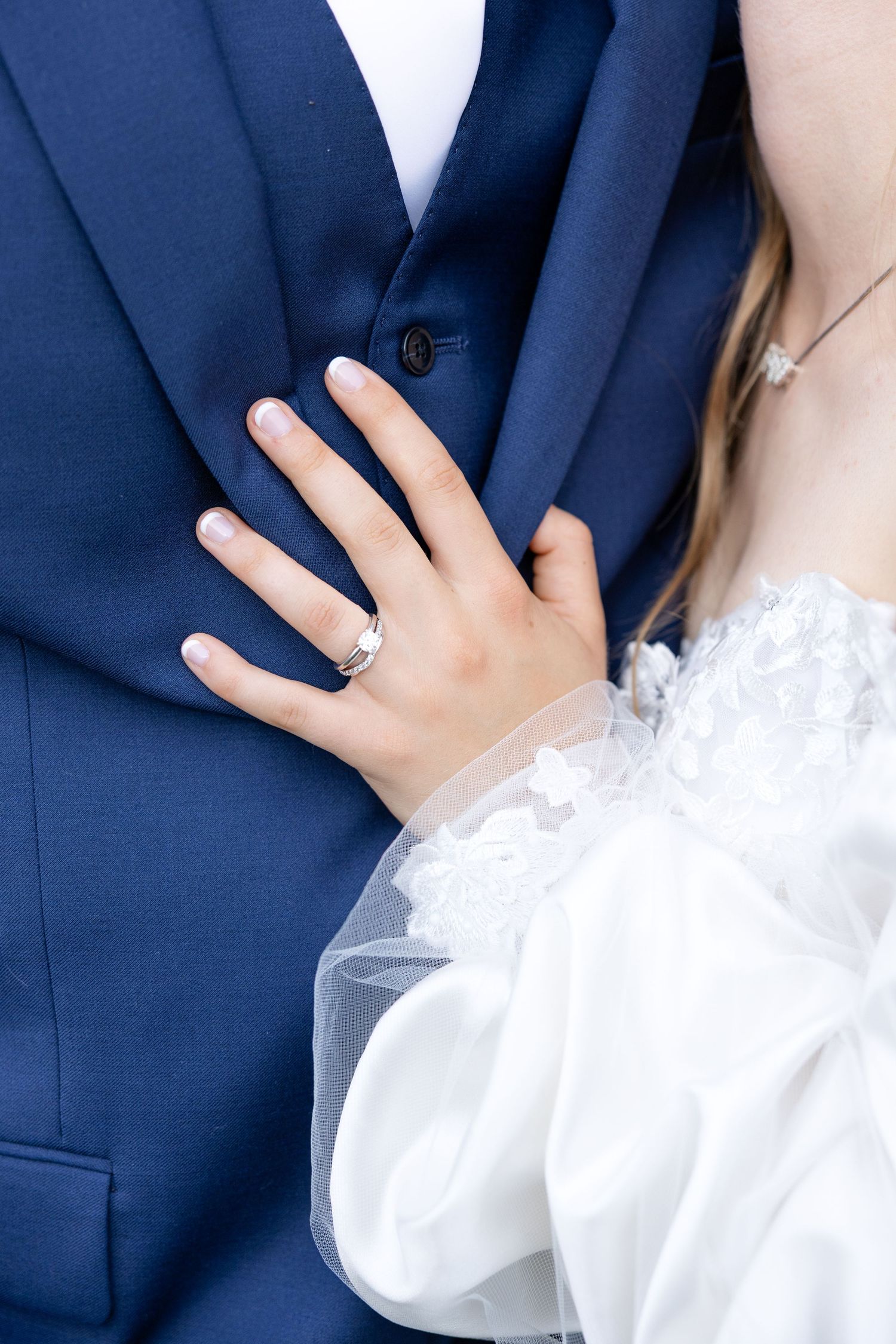 Romantic summer wedding in Northeast Ohio at Heartland on Heritage by Julia and Sean Photography, husband-and-wife wedding photographers.