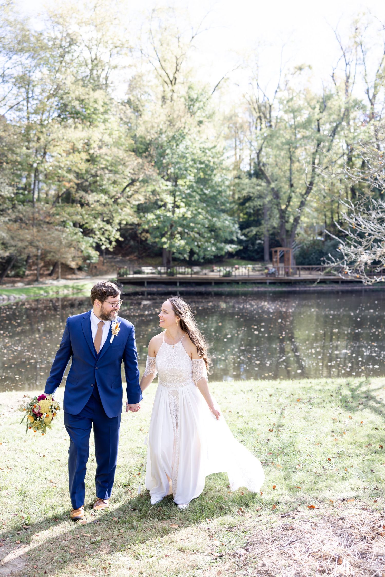 Light, airy wedding photography in Cleveland, Ohio. Ohio Wedding Photographers - Julia and Sean Photography, timeless, joyful wedding photos