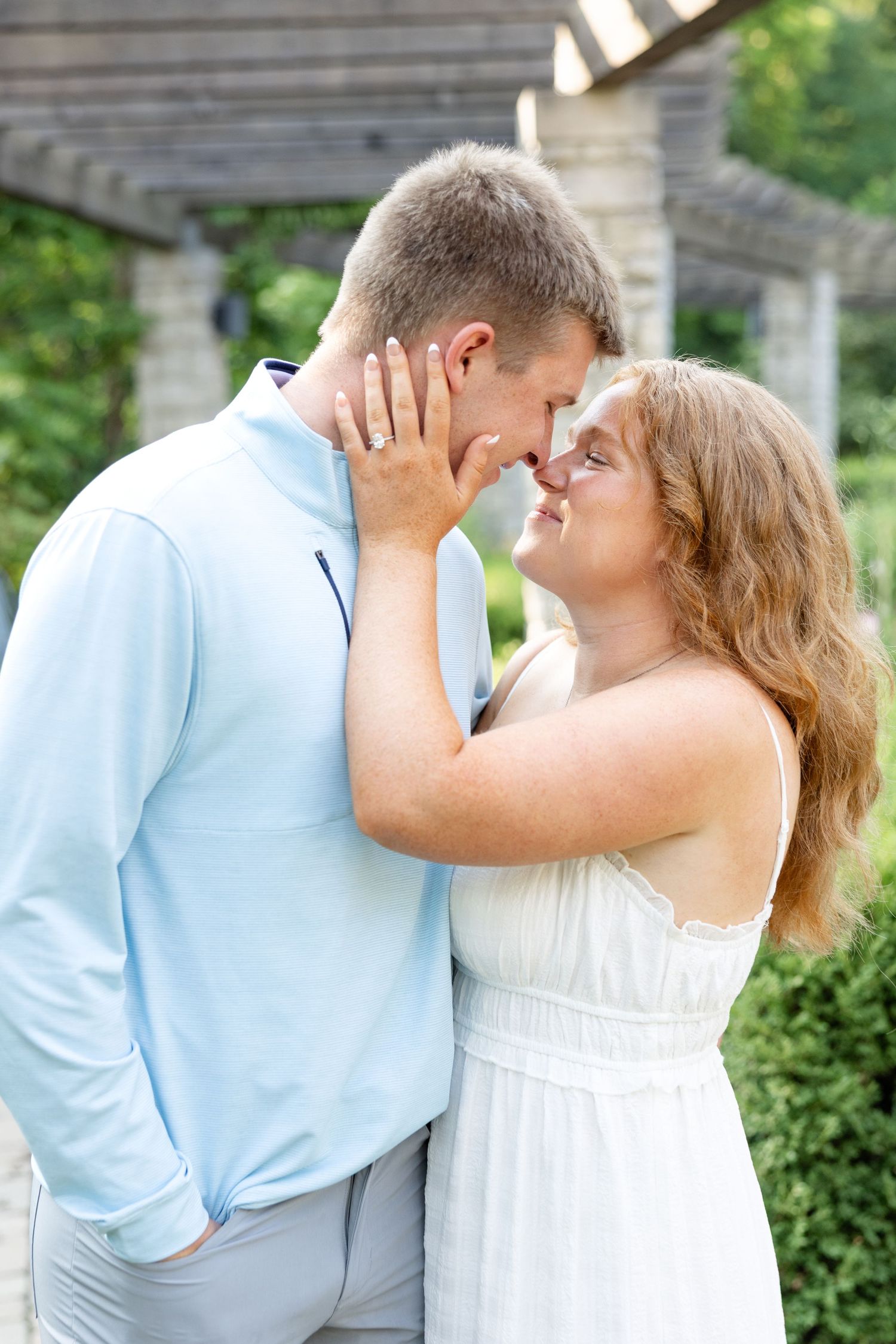 Engagement portraits at Wegerzyn Gardens engagement session, Dayton, Ohio captured by Ohio wedding photographers Julia and Sean Photography