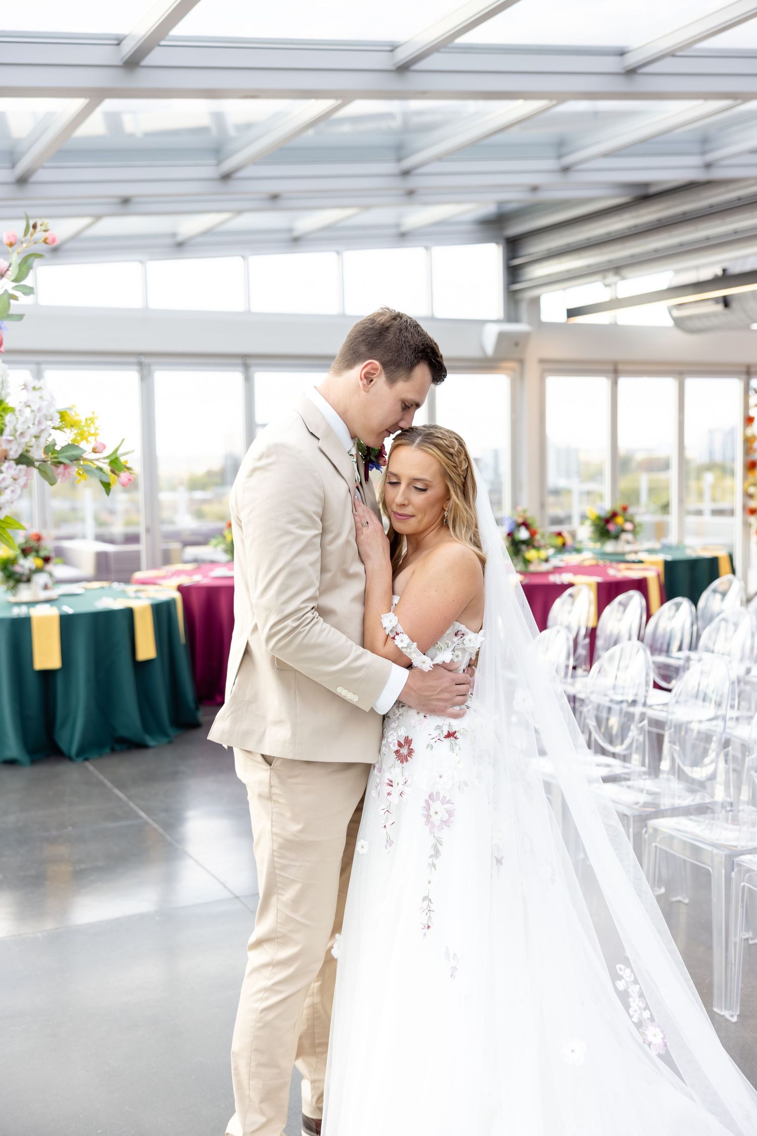 Timeless rooftop wedding at Revery in Columbus by Julia and Sean Photography, serving Dayton, Columbus & Cincinnati.
