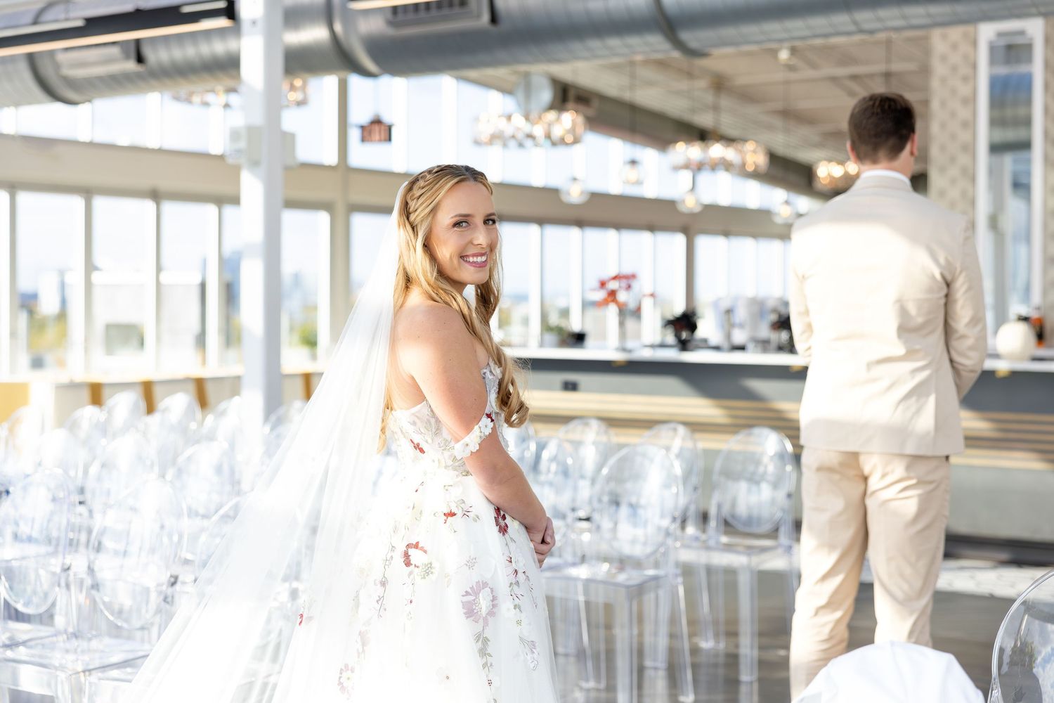 Timeless rooftop wedding at Revery in Columbus by Julia and Sean Photography, serving Dayton, Columbus & Cincinnati.