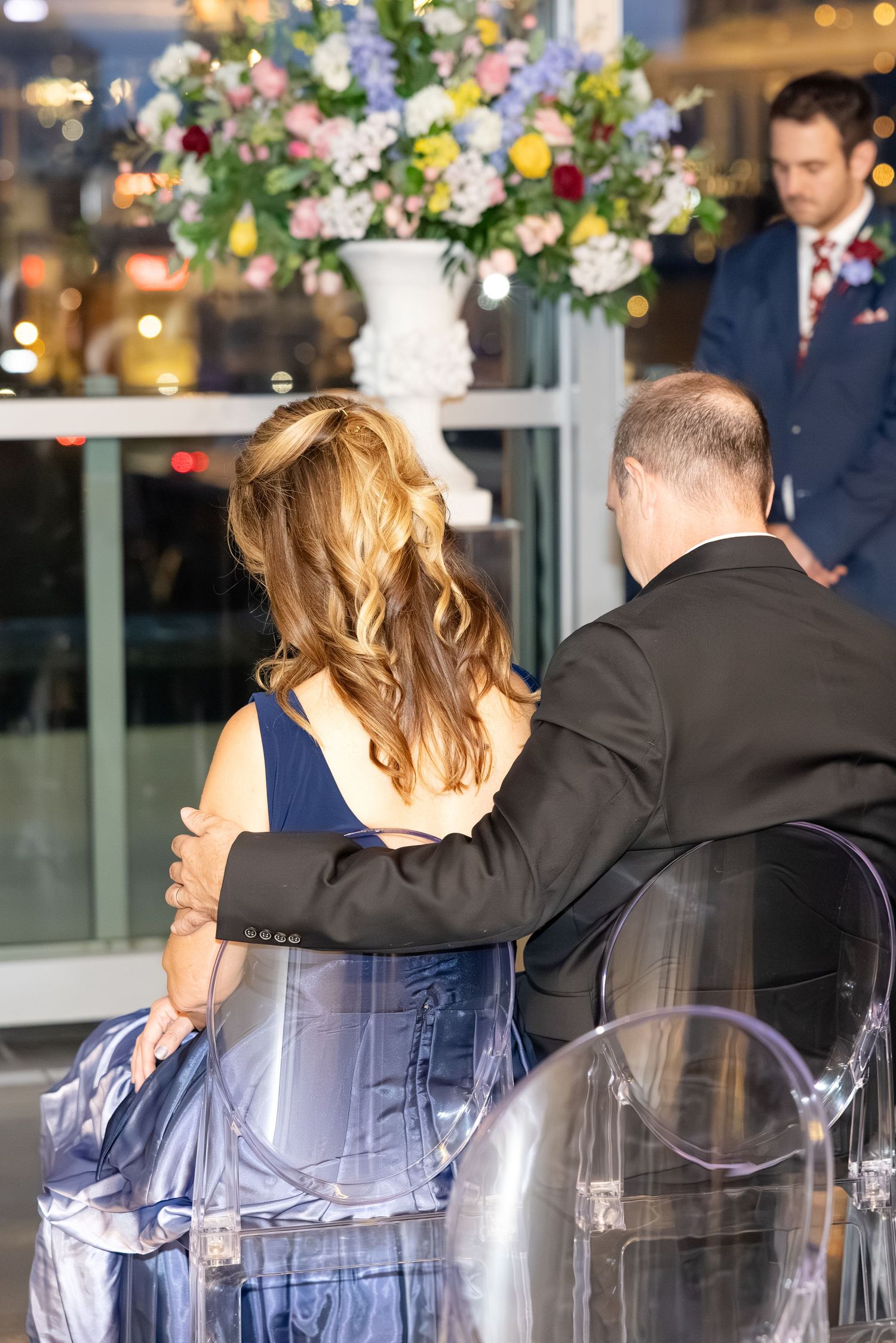 Timeless rooftop wedding at Revery in Columbus by Julia and Sean Photography, serving Dayton, Columbus & Cincinnati.