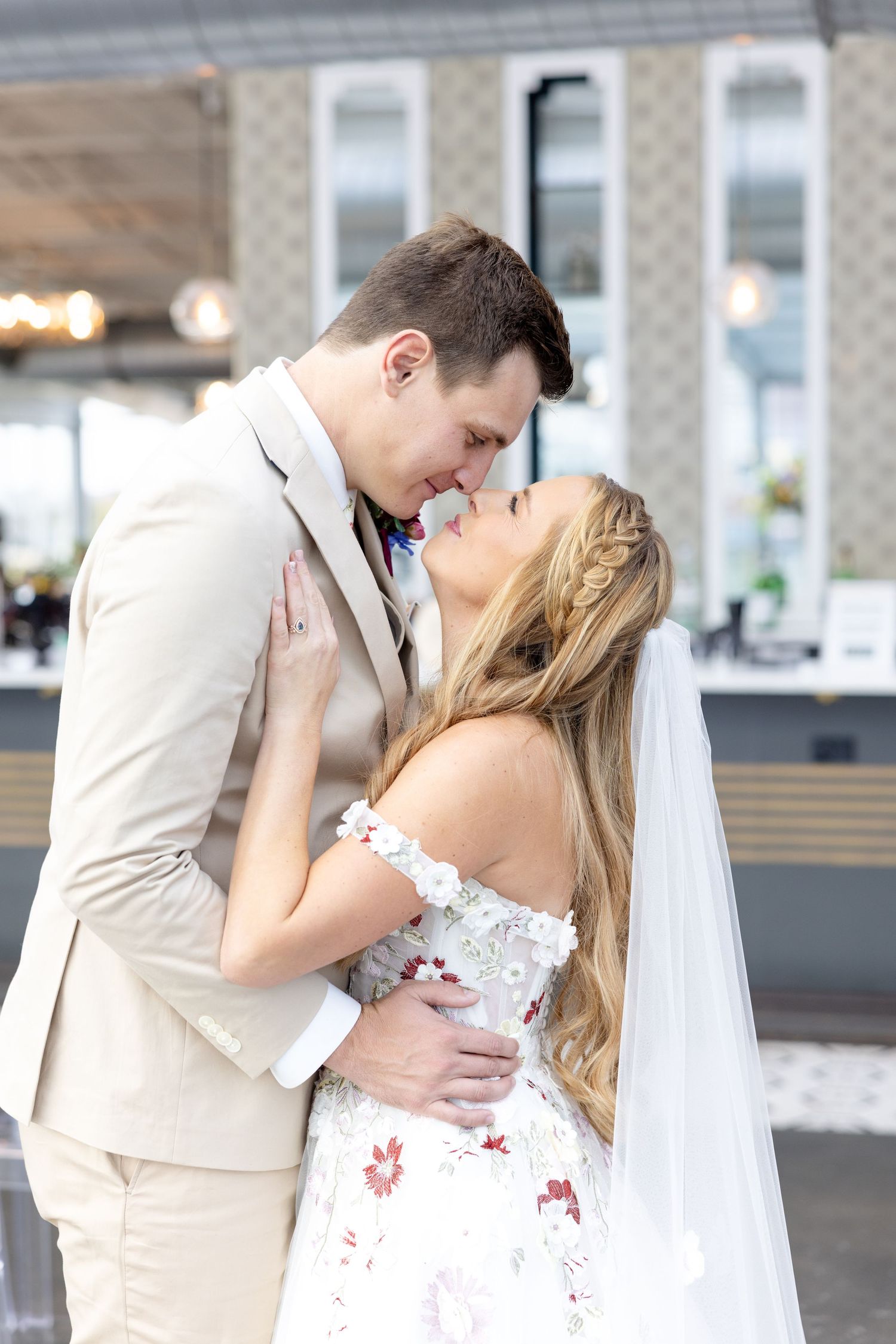 Timeless rooftop wedding at Revery in Columbus by Julia and Sean Photography, serving Dayton, Columbus & Cincinnati.