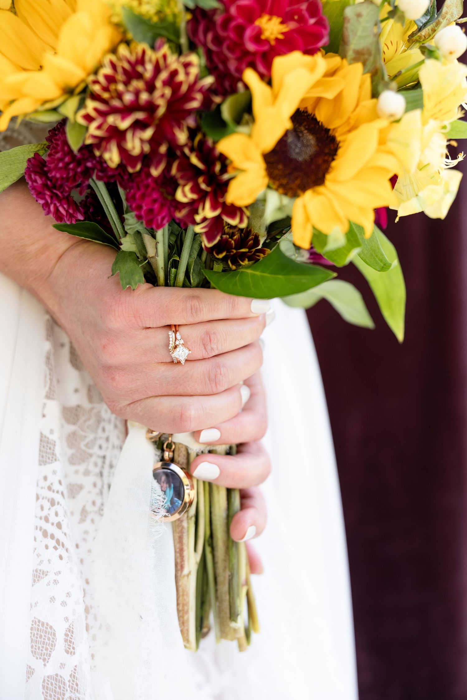 Light, airy wedding photography in Cleveland, Ohio. Ohio Wedding Photographers - Julia and Sean Photography, timeless, joyful wedding photos