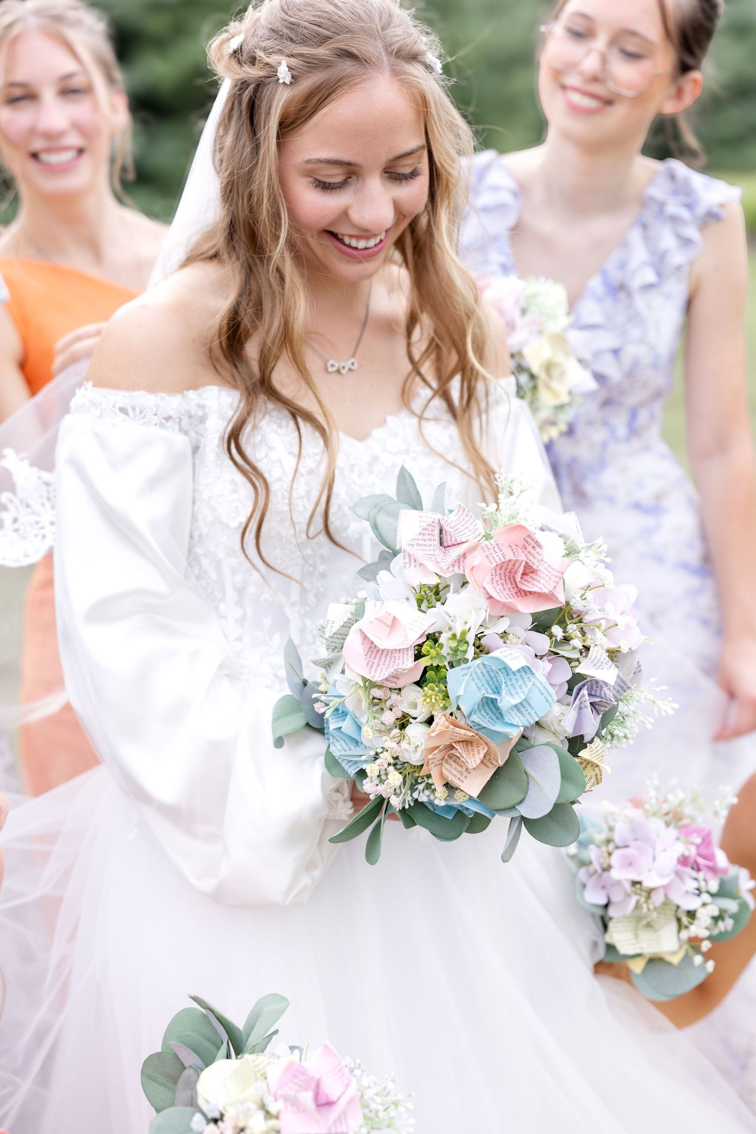 Romantic summer wedding in Northeast Ohio at Heartland on Heritage by Julia and Sean Photography, husband-and-wife wedding photographers.