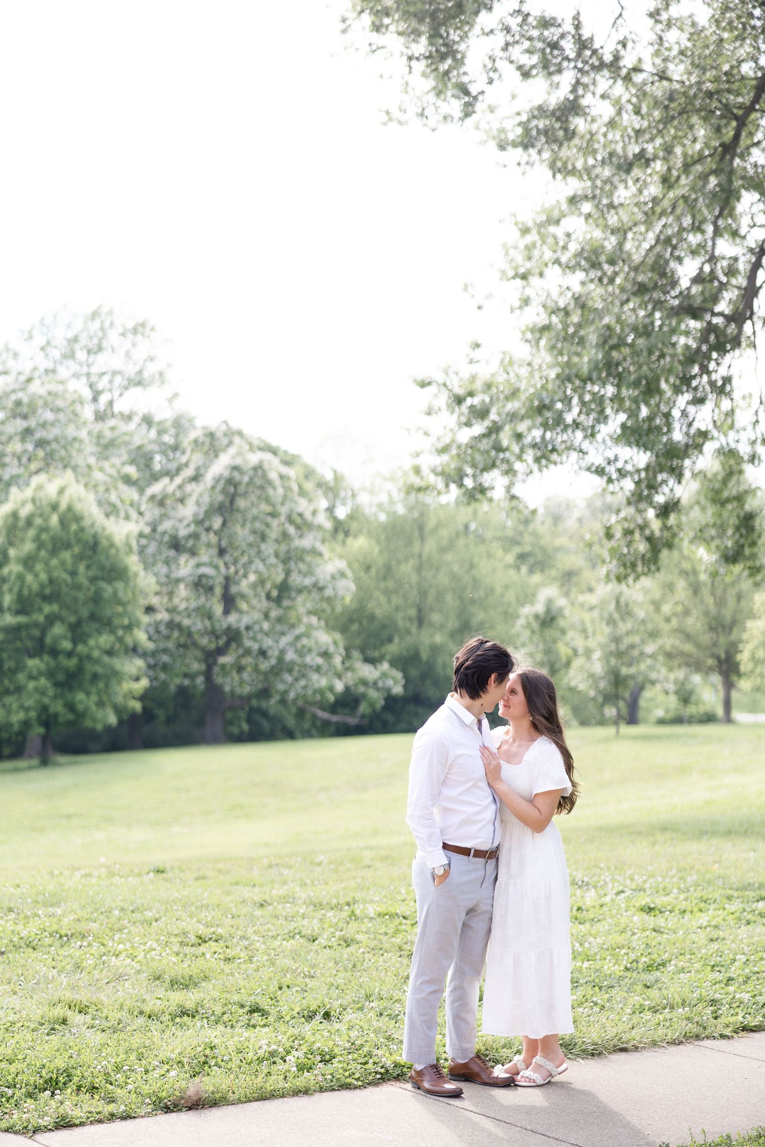 Romantic engagement photos at Mt. Echo Park overlooking the Cincinnati skyline in Cincinnati, Ohio by Julia and Sean Photography