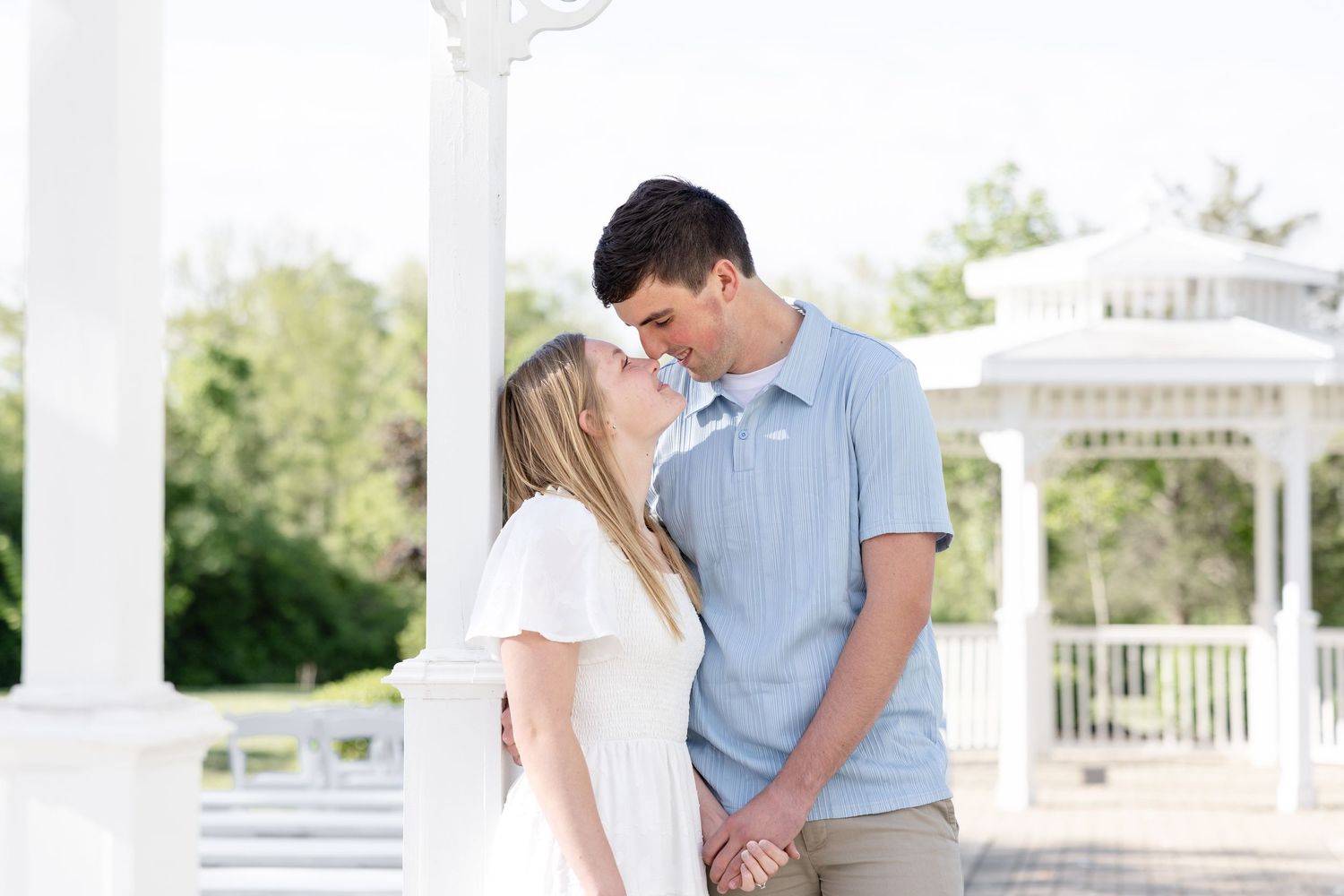Light and airy Magnolia Estate engagement photos in Miamisburg, Ohio by Julia and Sean Photography