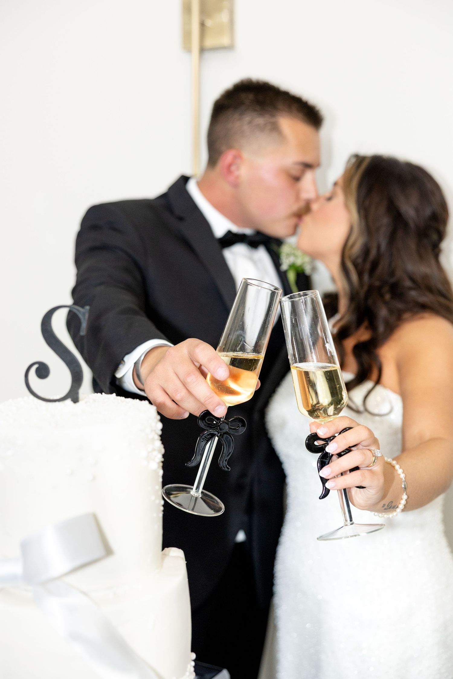 Elegant wedding at The Upton House in Guntersville, Alabama featuring a joyful bride and groom and timeless southern elegance.