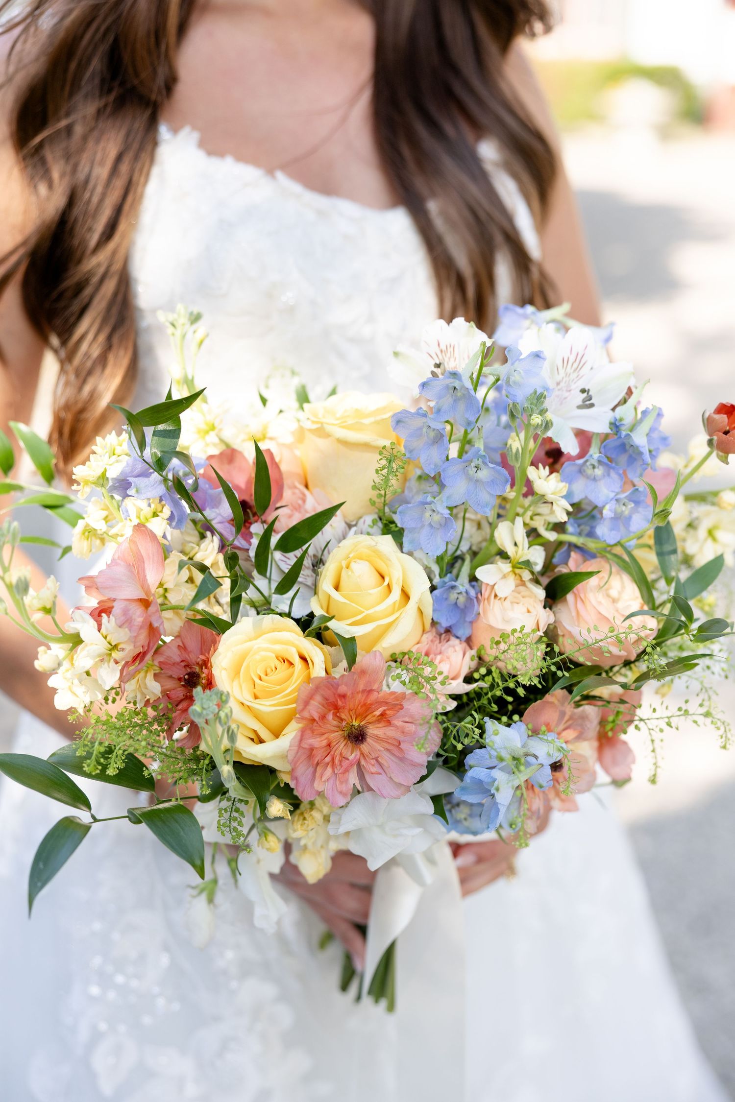 Timeless wedding inspiration at The Beverly Mansion featuring romantic portraits, elegant details, and a joyful celebration in Marengo, Ohio