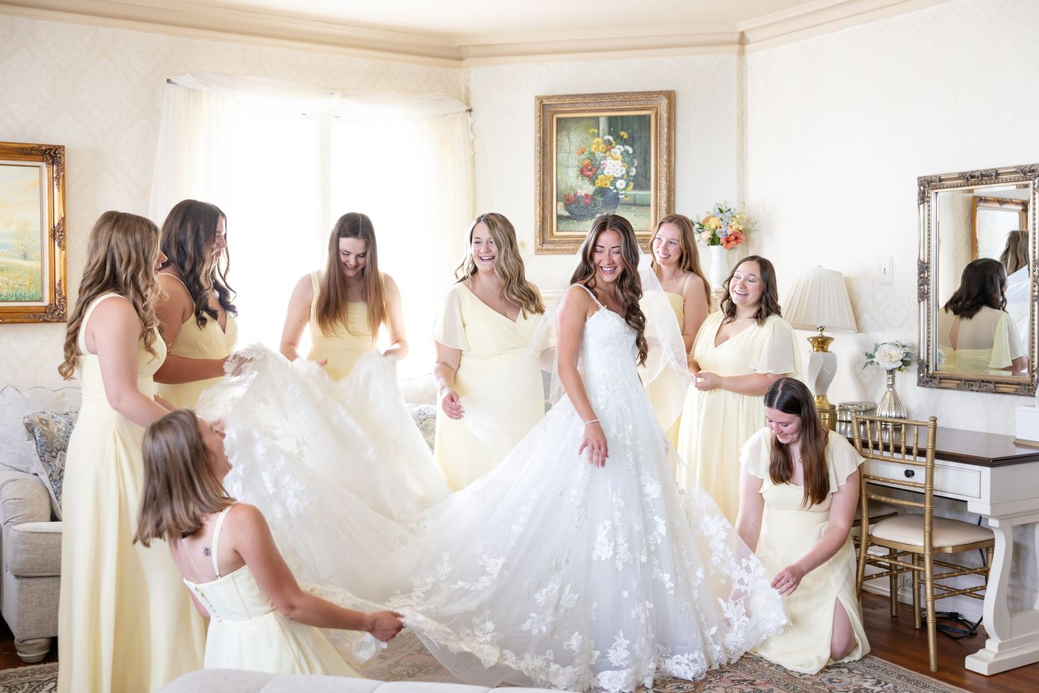 Elegant summer wedding at The Beverly Mansion in Marengo, Ohio captured by Dayton wedding photographers Julia & Sean Photography.