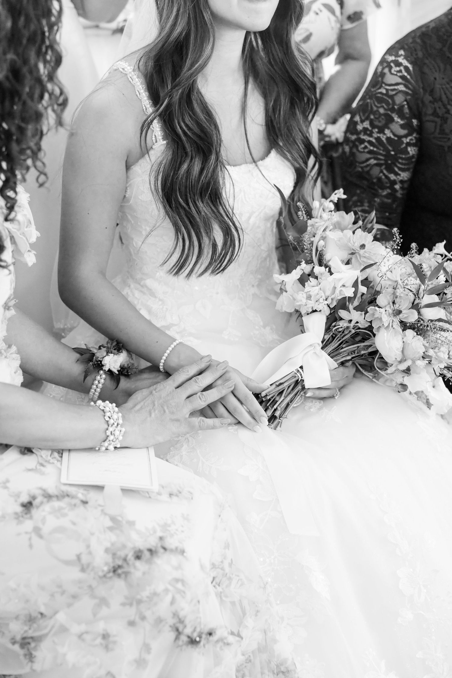 Elegant summer wedding at The Beverly Mansion in Marengo, Ohio captured by Dayton wedding photographers Julia & Sean Photography.