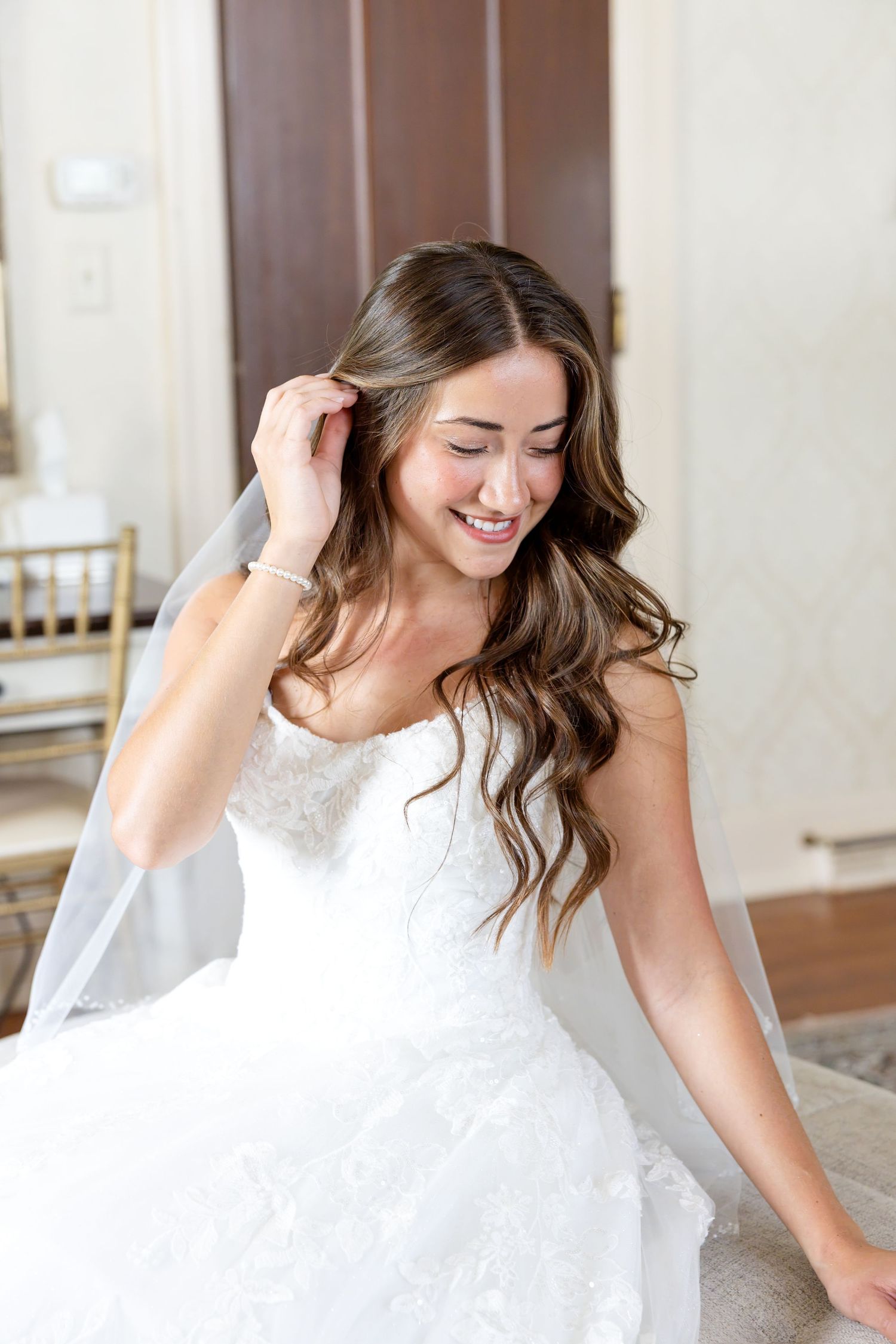 Elegant summer wedding at The Beverly Mansion in Marengo, Ohio captured by Dayton wedding photographers Julia & Sean Photography.