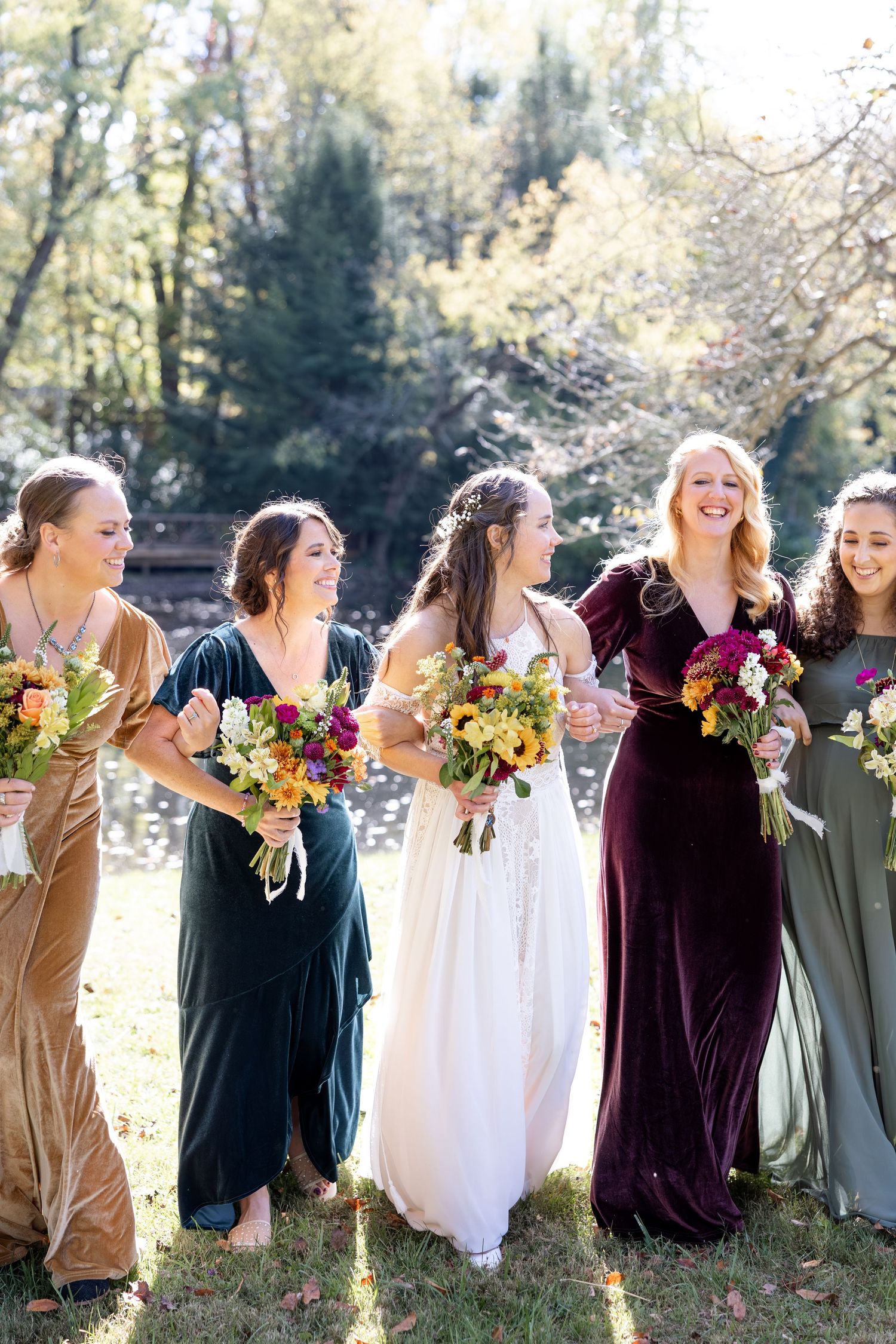 Light, airy wedding photography in Cleveland, Ohio. Ohio Wedding Photographers - Julia and Sean Photography, timeless, joyful wedding photos