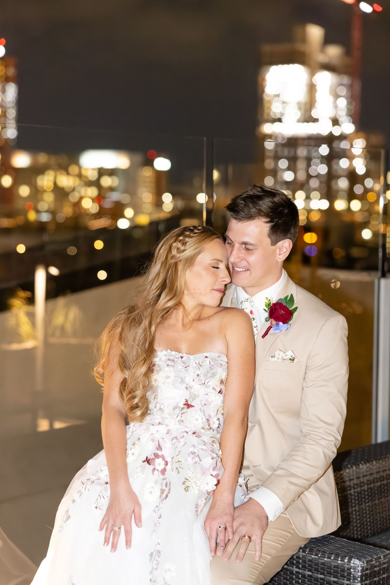 Timeless rooftop wedding at Revery in Columbus by Julia and Sean Photography, serving Dayton, Columbus & Cincinnati.