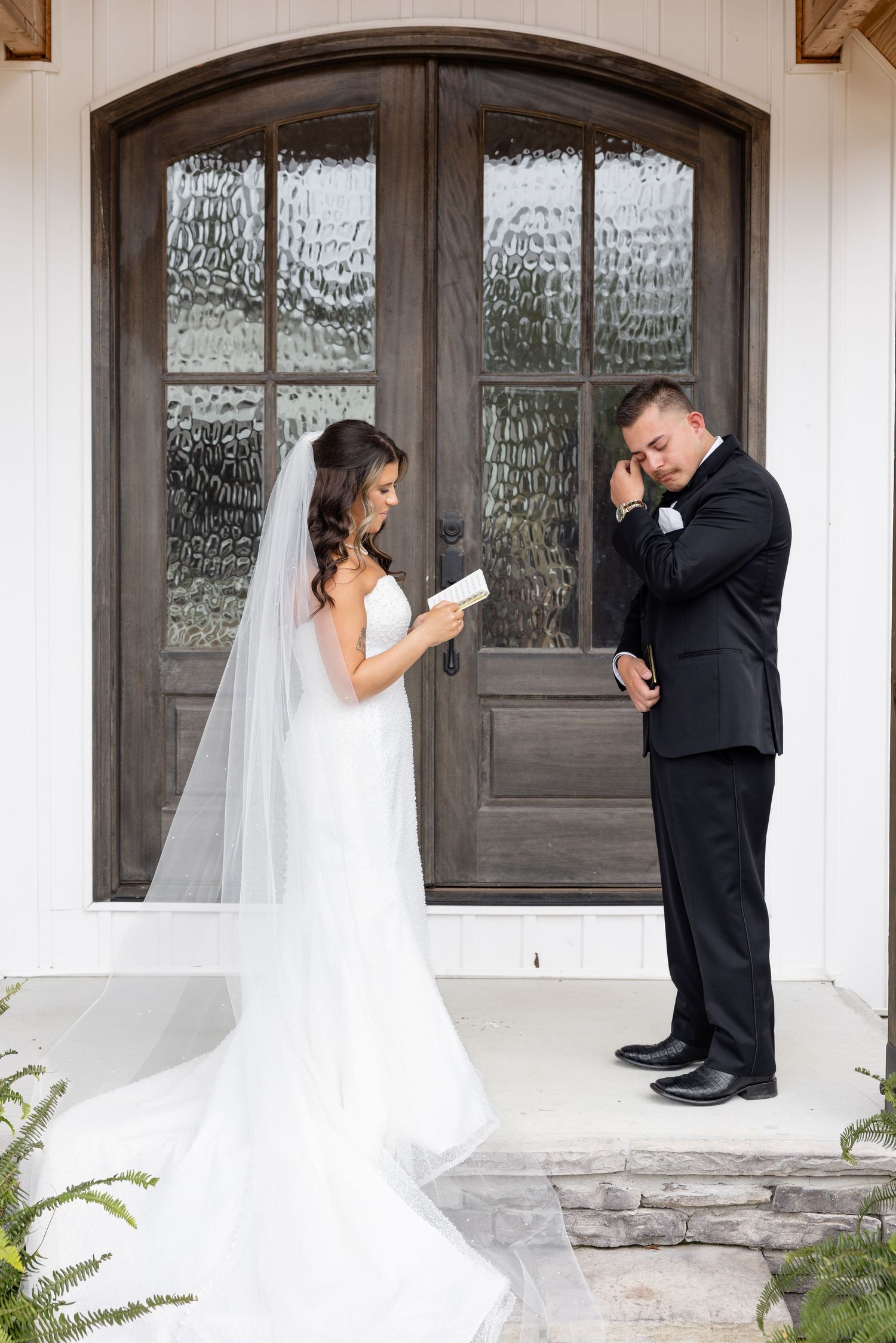 Elegant wedding at The Upton House in Guntersville, Alabama featuring a joyful bride and groom and timeless southern elegance.