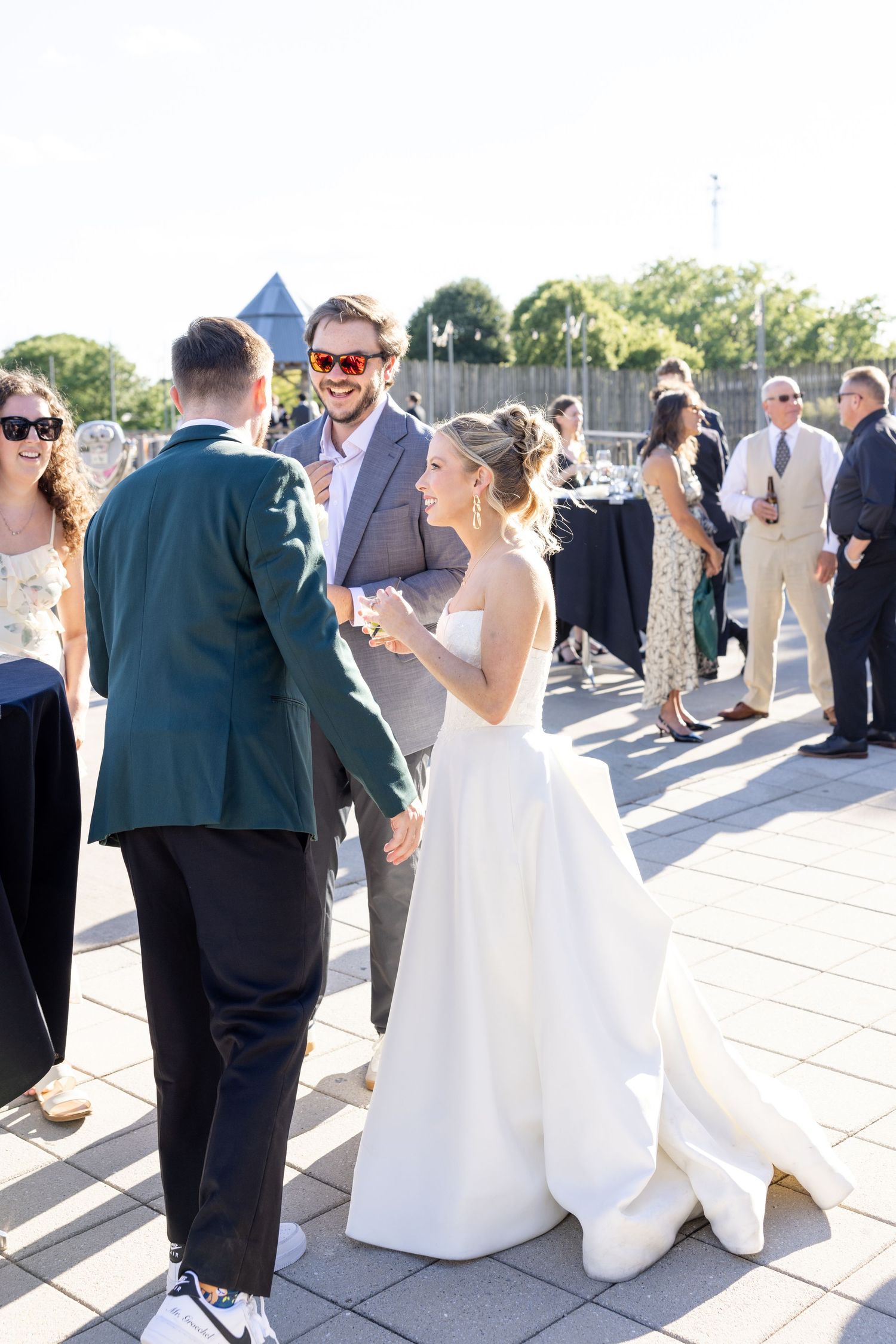 Wedding day photos at The Toledo Zoo in Toledo, Ohio photographed by Julia & Sean Photography, Ohio wedding photographers