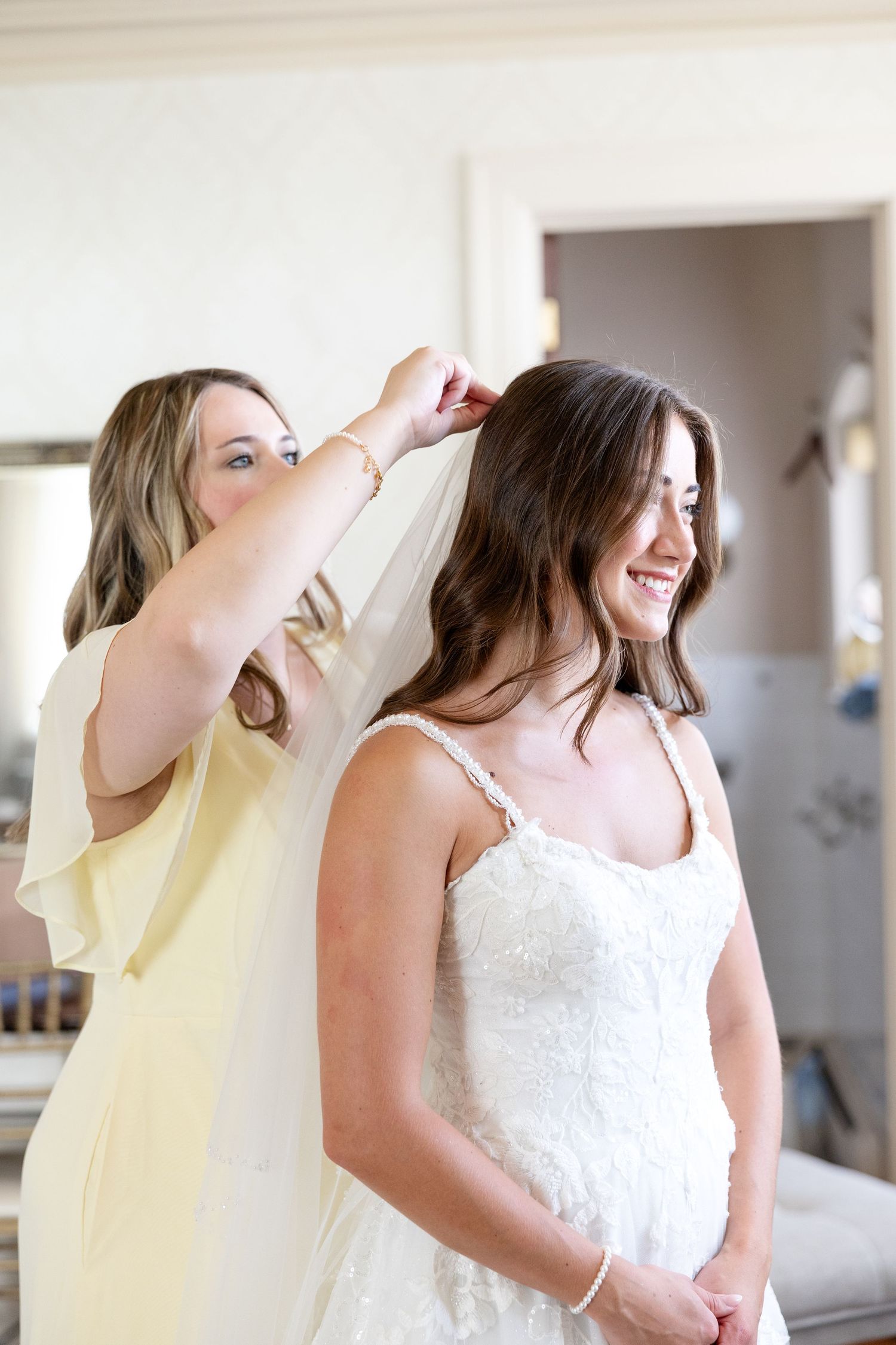 Elegant summer wedding at The Beverly Mansion in Marengo, Ohio captured by Dayton wedding photographers Julia & Sean Photography.