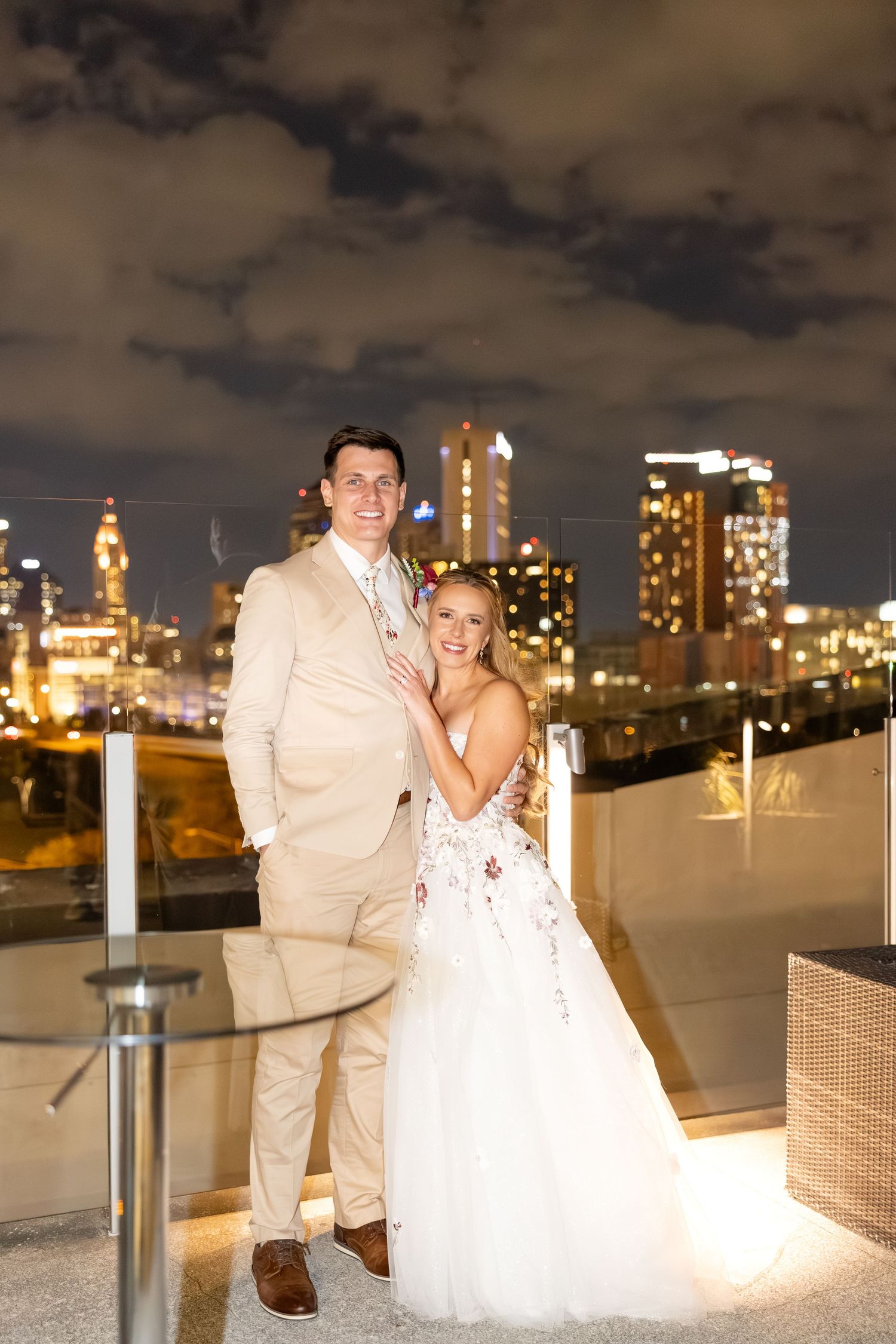 Timeless rooftop wedding at Revery in Columbus by Julia and Sean Photography, serving Dayton, Columbus & Cincinnati.