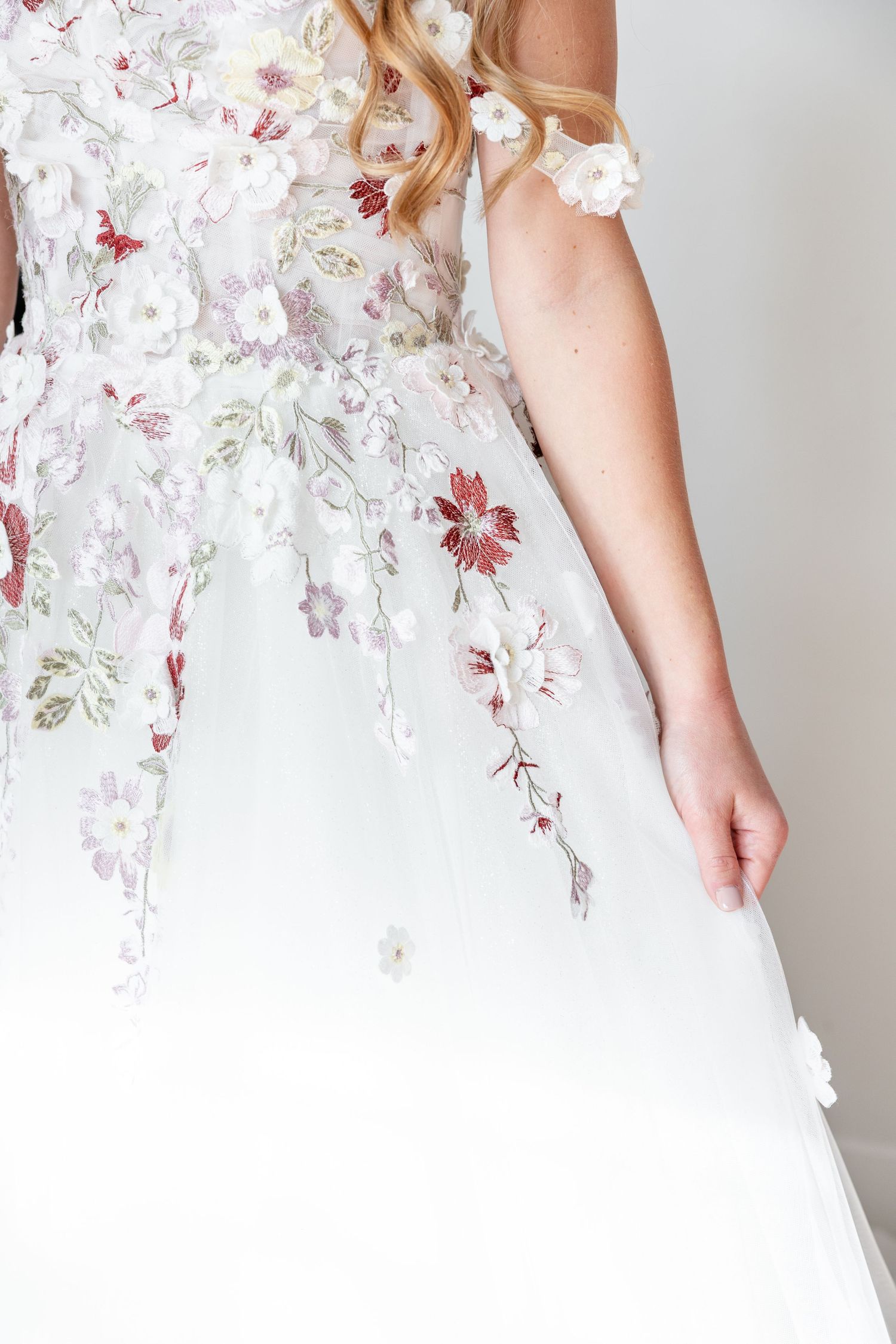 Timeless rooftop wedding at Revery in Columbus by Julia and Sean Photography, serving Dayton, Columbus & Cincinnati.